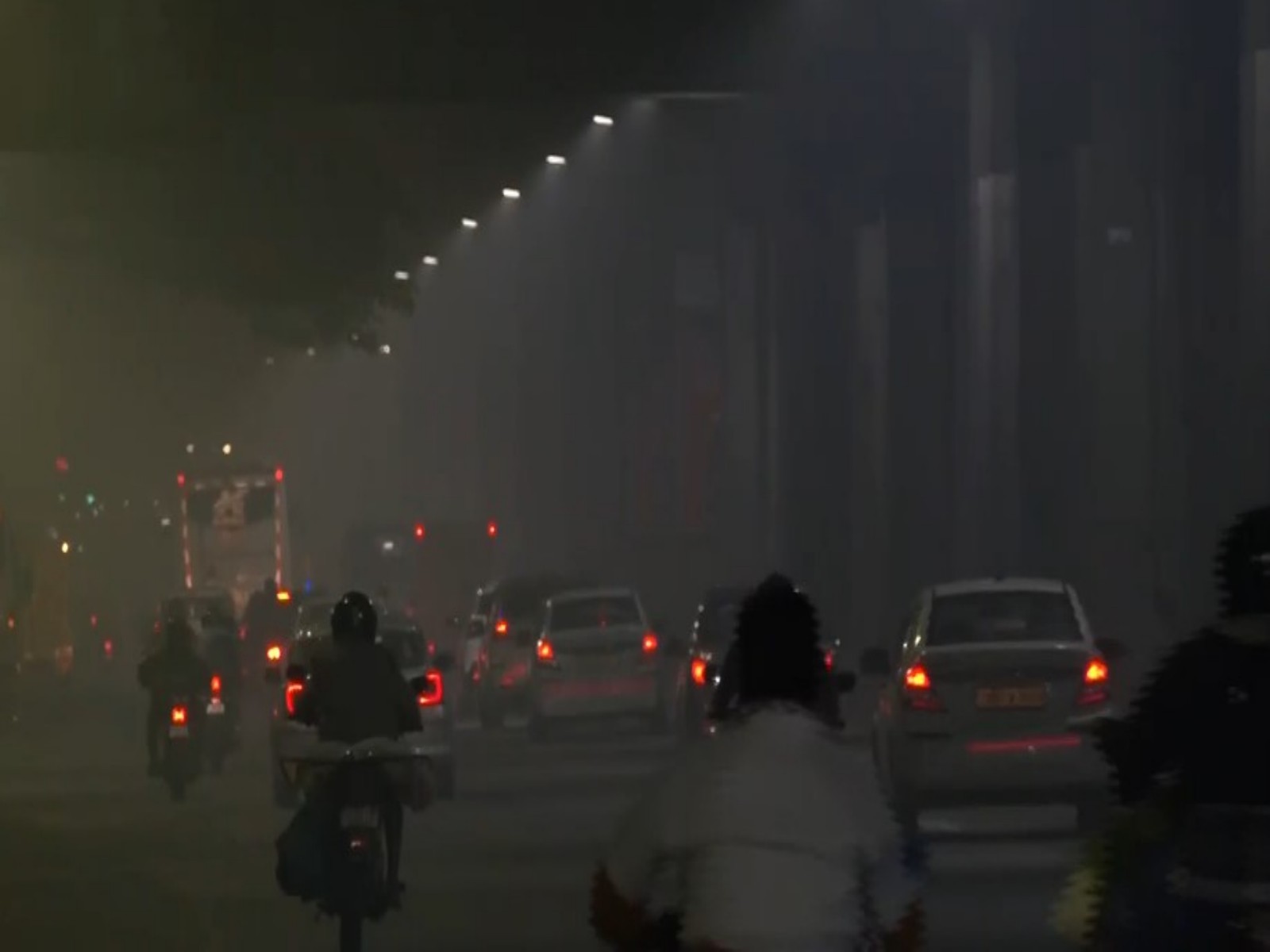 Thick fog covers the Chennai airport (Photo/ANI) Thick fog covers the Chennai airport (Photo/ANI)