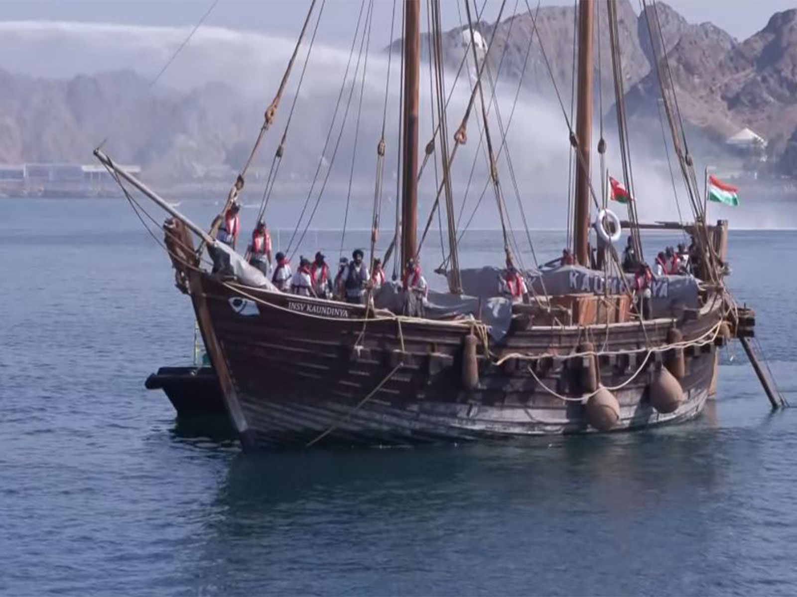 INSV Kaundinya receives water salute on arrival in Muscat (Photo/ANI) INSV Kaundinya receives water salute on arrival in Muscat (Photo/ANI)