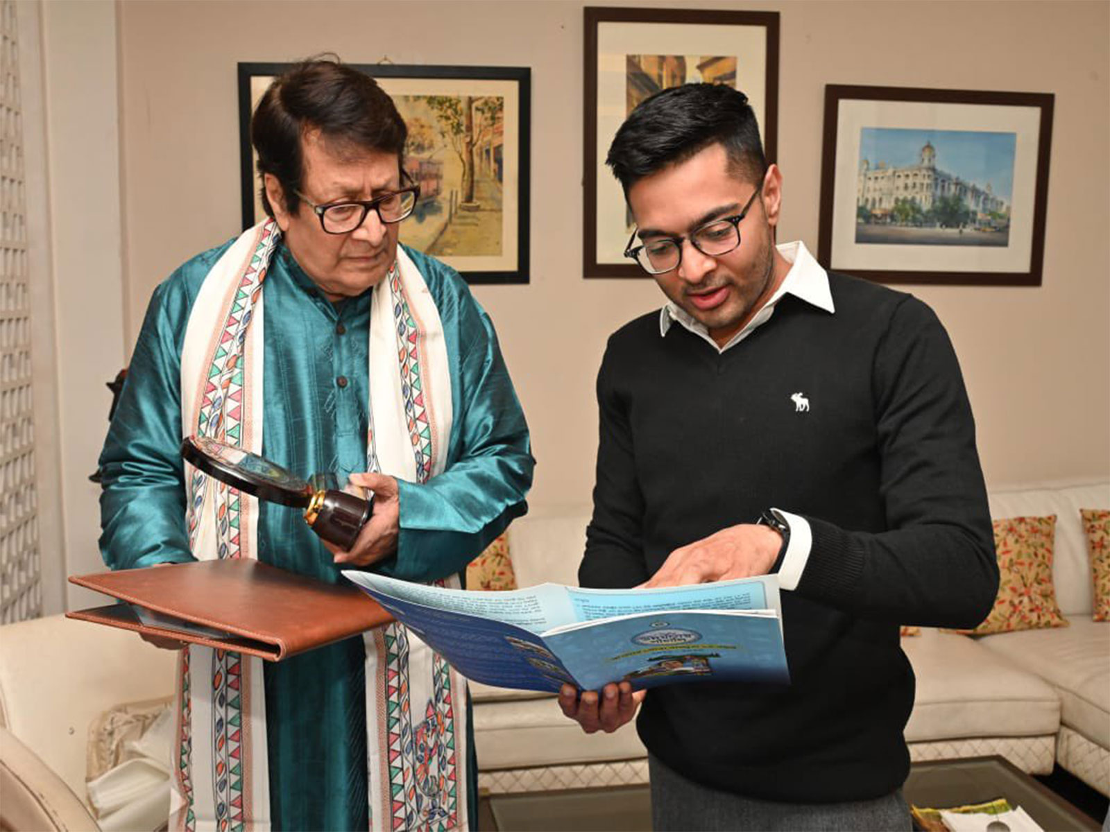 Veteran actor Ranjit Mallick (L) with TMC General Secretary Abhishek Banerjee. (Photo/X@AITCofficial)