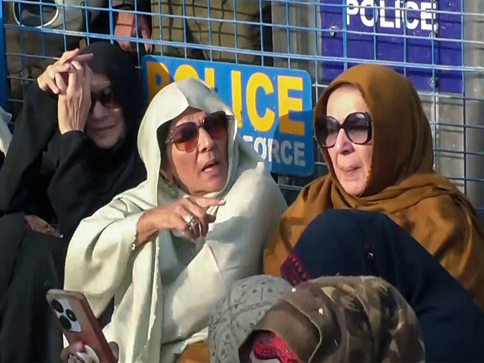 Former Pakistan PM Imran Khan's sisters Uzma Khan and Aleema Khan stage protest (File Photo/ANI)