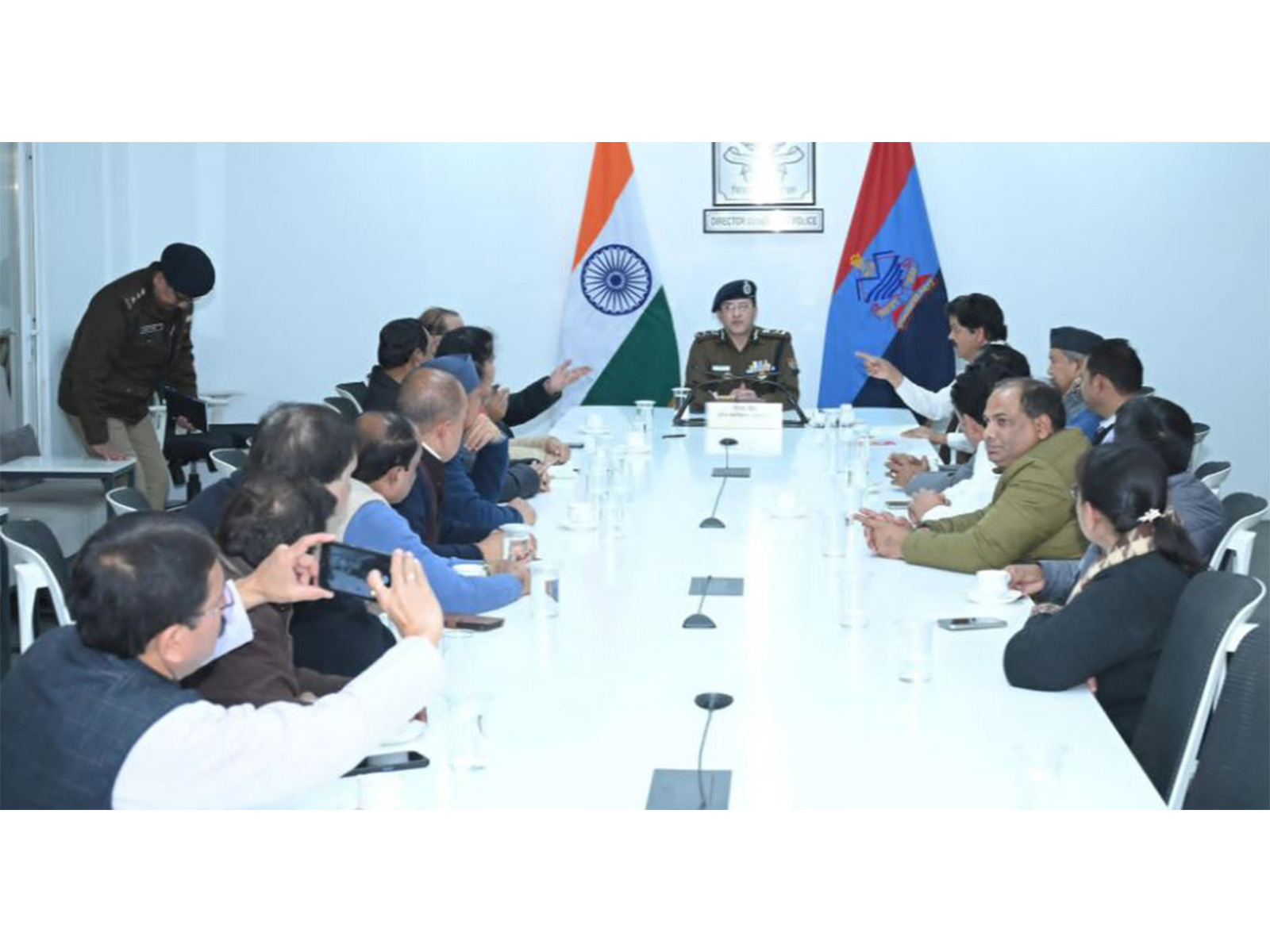 Congress delegation meets Uttarakhand DGP (Photo/ANI)