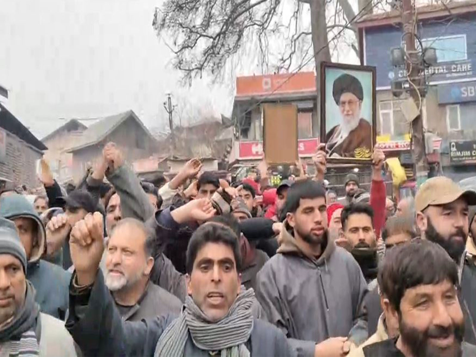Kashmiri Shia Muslims in Budgam stage demonstrations in support of Iran (Photo/ANI)