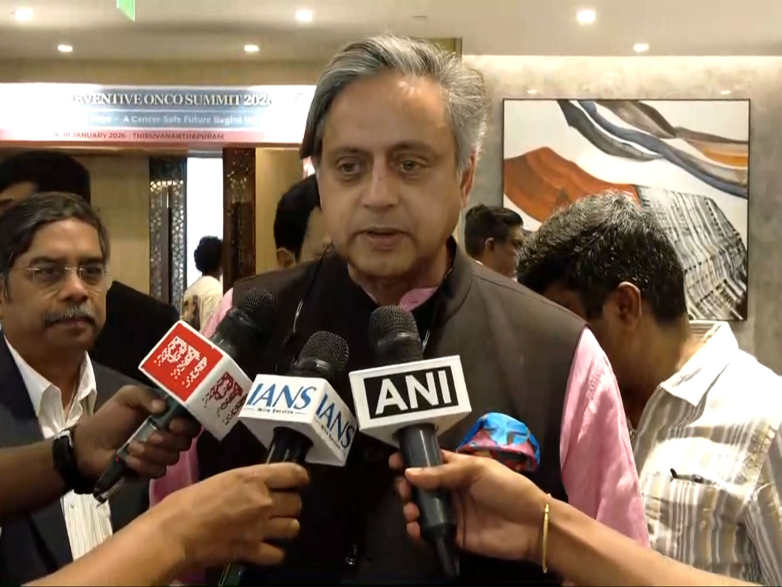  Congress MP Shashi Tharoor (Photo/ANI)