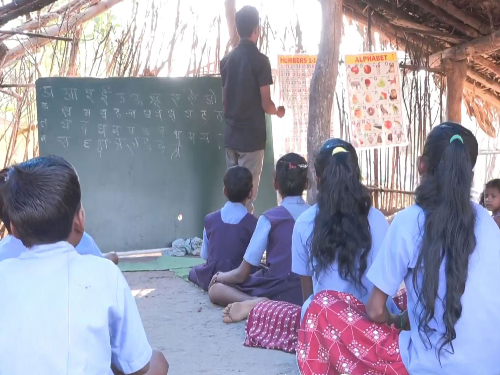 Children in Naxal-hit Sukma attend classes in makeshift school  (Photo/ANI)