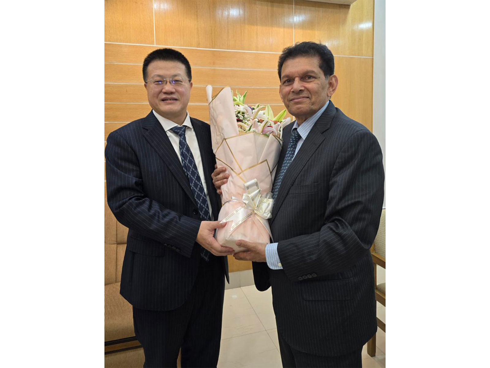 Chinese Ambassador to Bangladesh Yao Wen meets National Security Adviser Khalilur Rahman at the Chief Adviser’s Office in Dhaka. (Photo: X/@ChiefAdviserGoB)