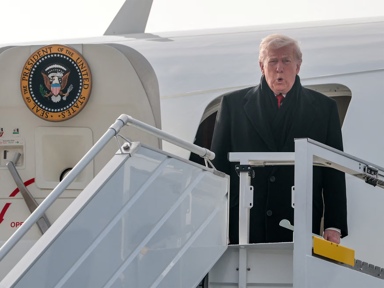 US President Donald Trump arrives in Zurich, Switzerland, en route to Davos for the World Economic Forum (WEF). (Photo/Reuters)