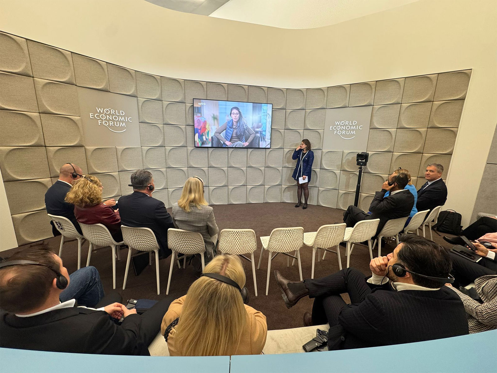  Roshni Nadar Malhotra, Chairperson of HCL Group, congratulates the winners of ‘Water Resilience Challenge’ under the Aquapreneur Innovation Initiative in Davos