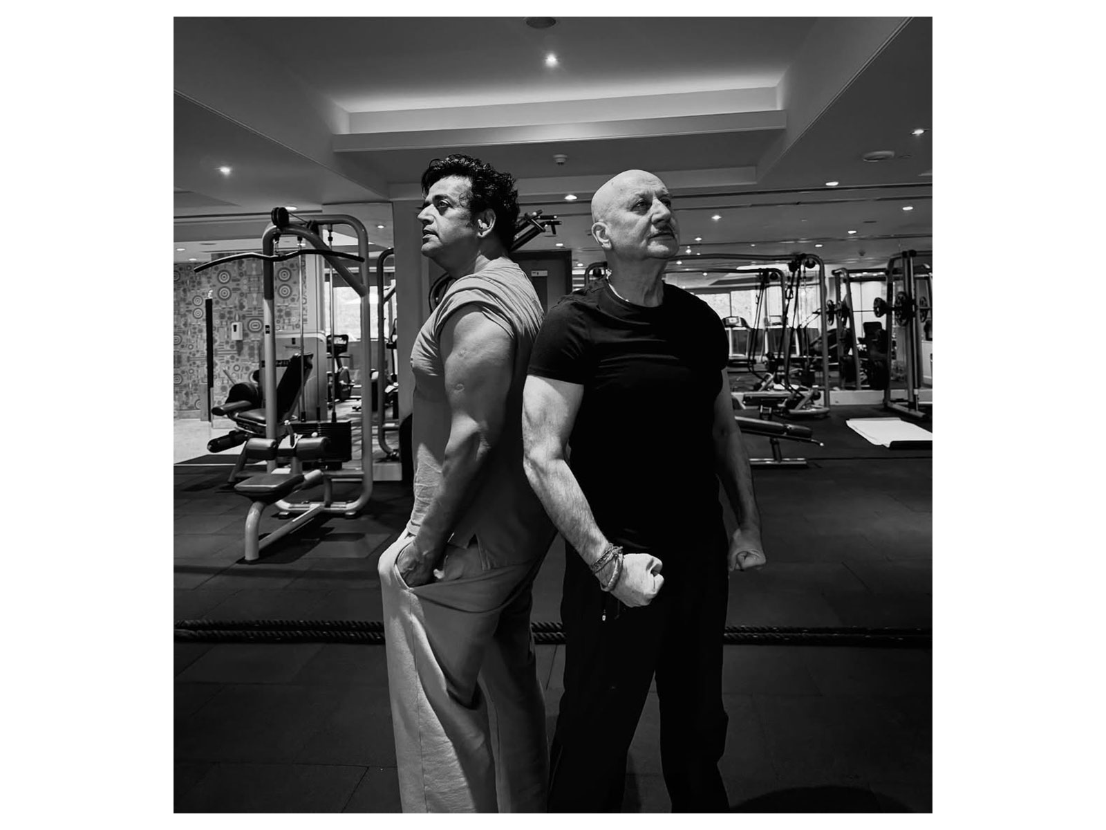 Ravi Kishan, Anupam Kher (Photo/instagram/@anupampkher) Ravi Kishan, Anupam Kher (Photo/instagram/@anupampkher)