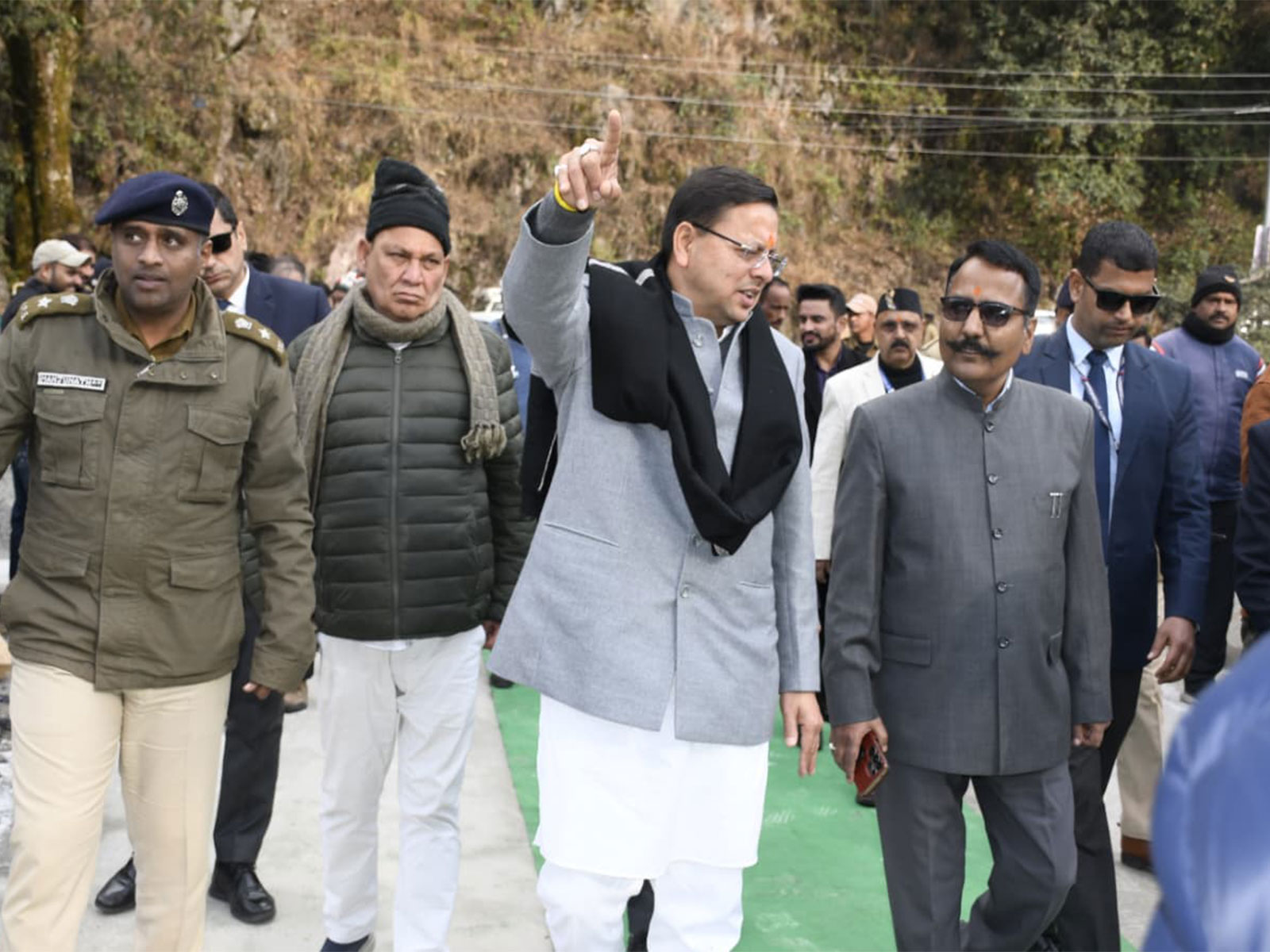 Uttarakhand CM Pushkar Singh Dhami inspects Dunikhal–Ratighat (Padli) road construction work. (Photo/X@pushkardhami) Uttarakhand CM Pushkar Singh Dhami inspects Dunikhal–Ratighat (Padli) road construction work. (Photo/X@pushkardhami)