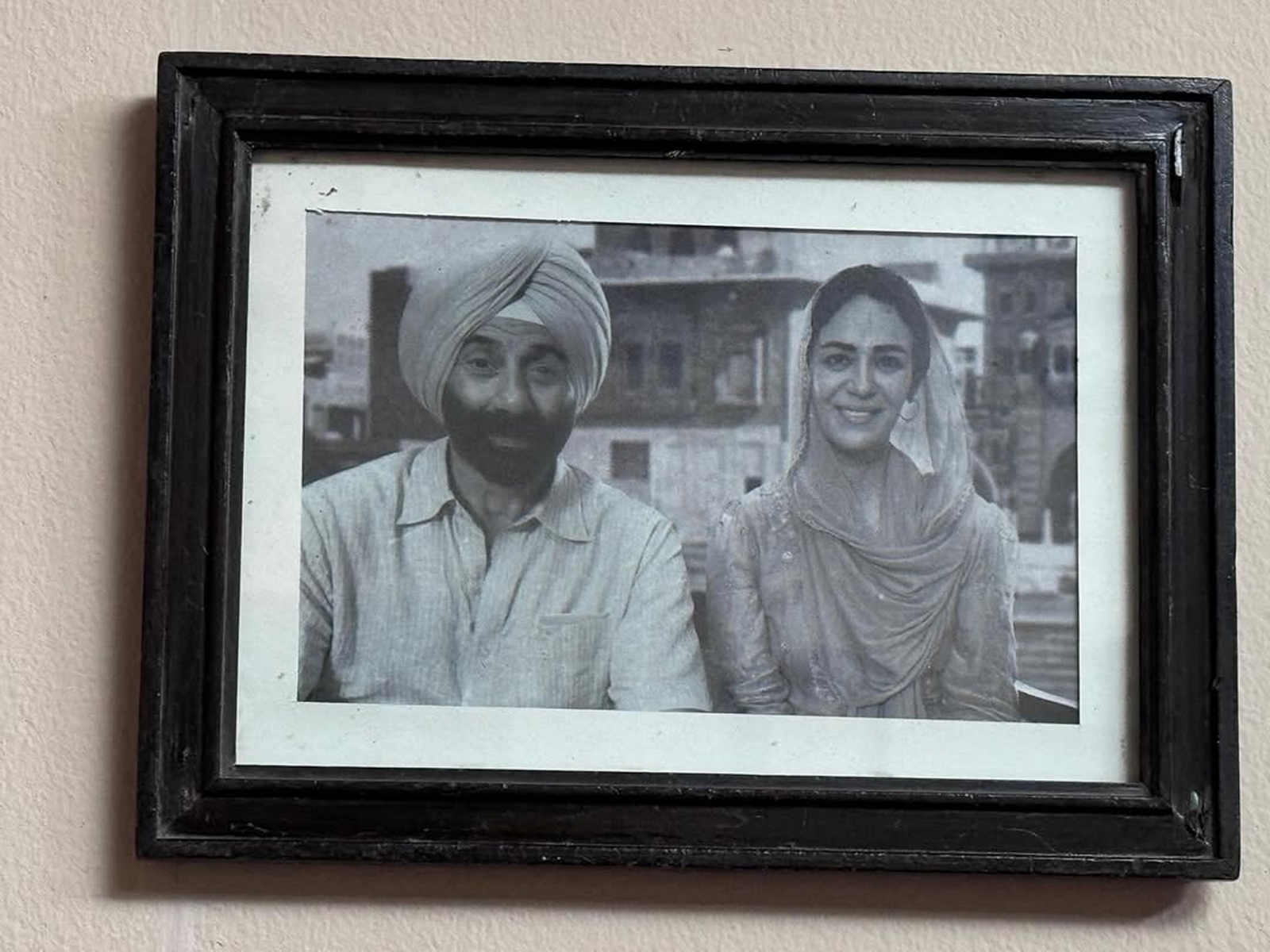 Sunny Deol, Mona Singh (Photo/instagram/@monajsingh)