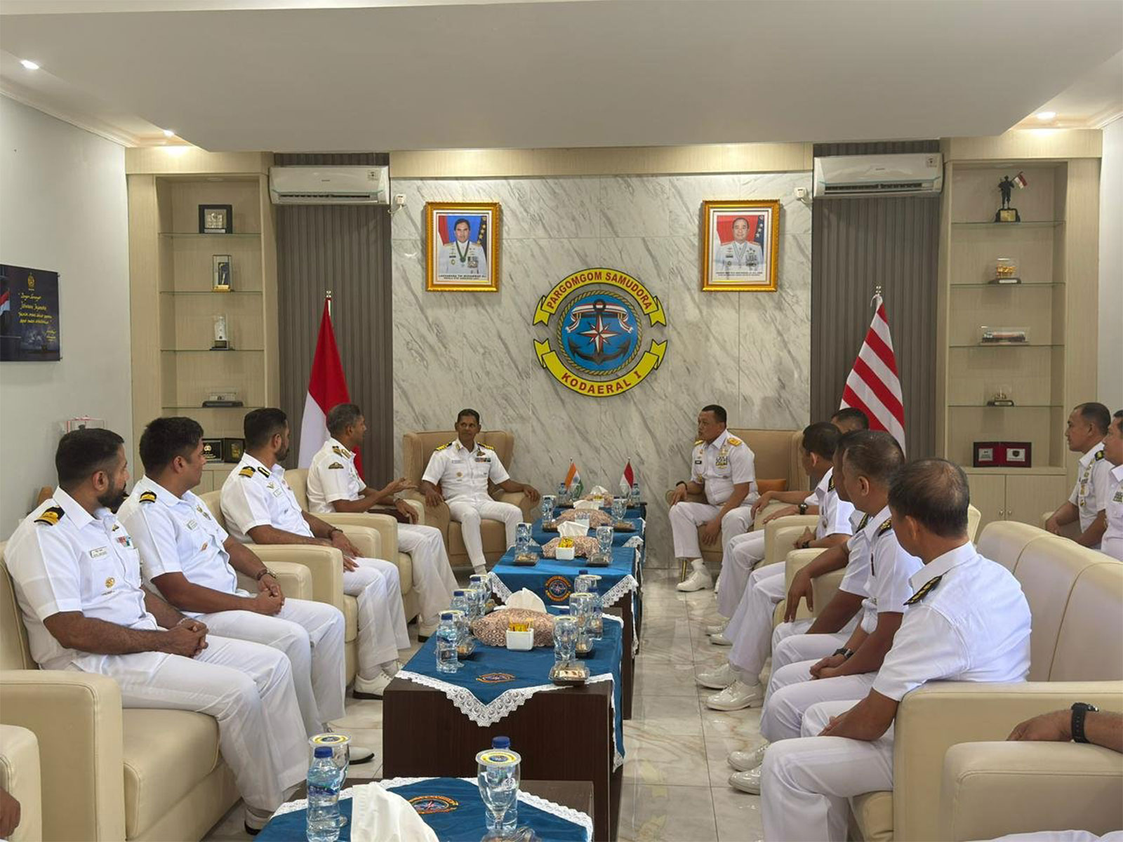 Naval officials of India and Indonesia during a meeting. (Photo/X@PIB_India) Naval officials of India and Indonesia during a meeting. (Photo/X@PIB_India)