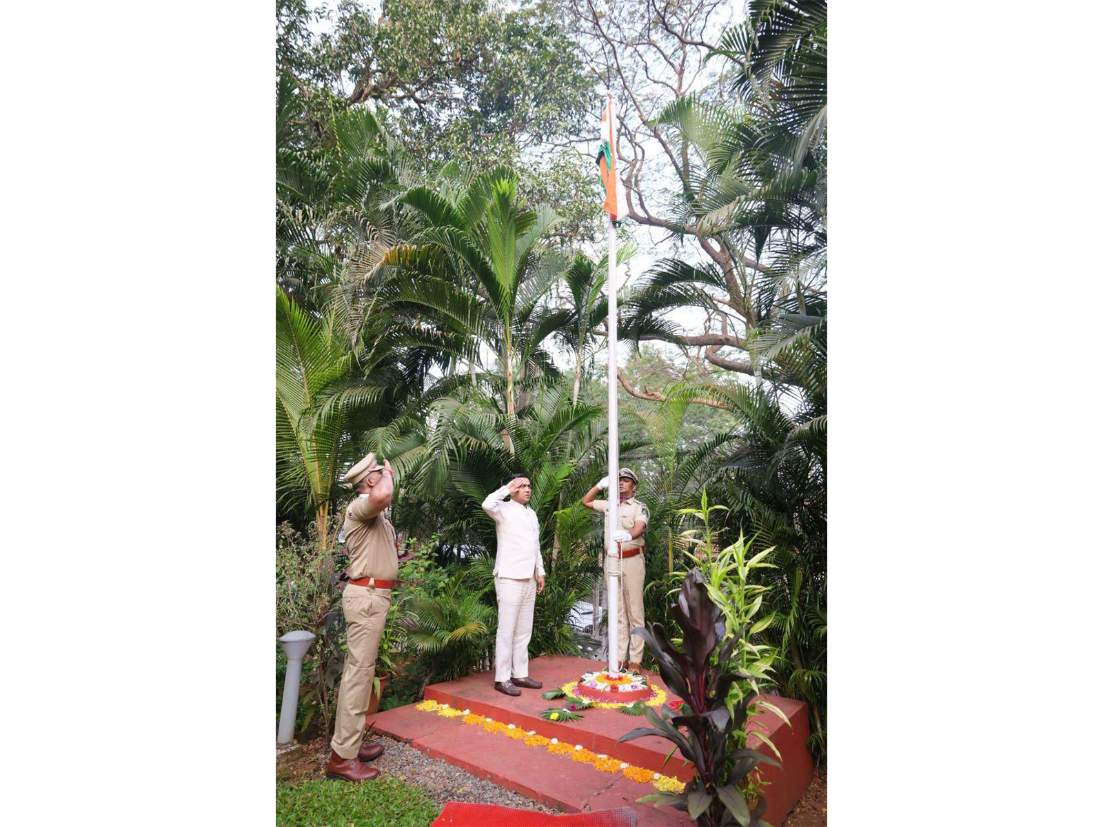 CM of Goa Pramod Sawant Unfurls the flag (Photo/@DrPramodPSawant)