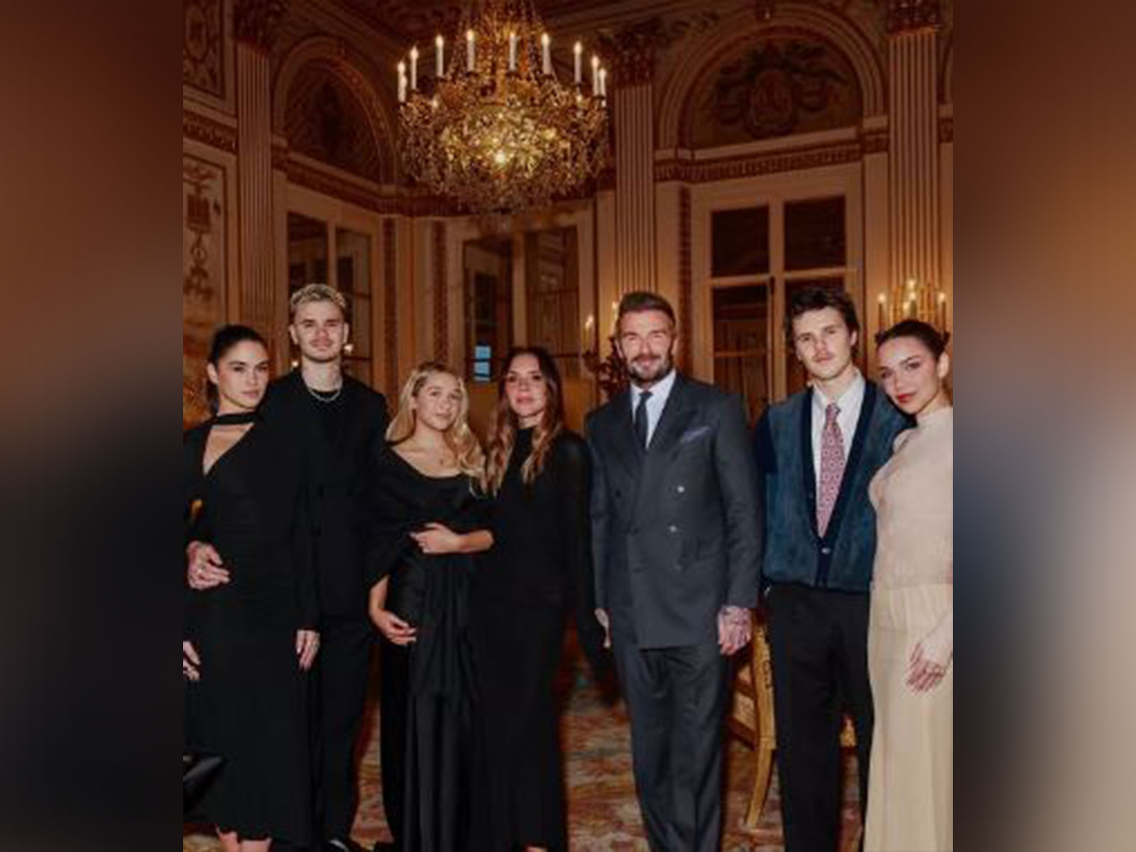 David Beckham and Victoria Beckham with their children  (Image source: David's Instagram)