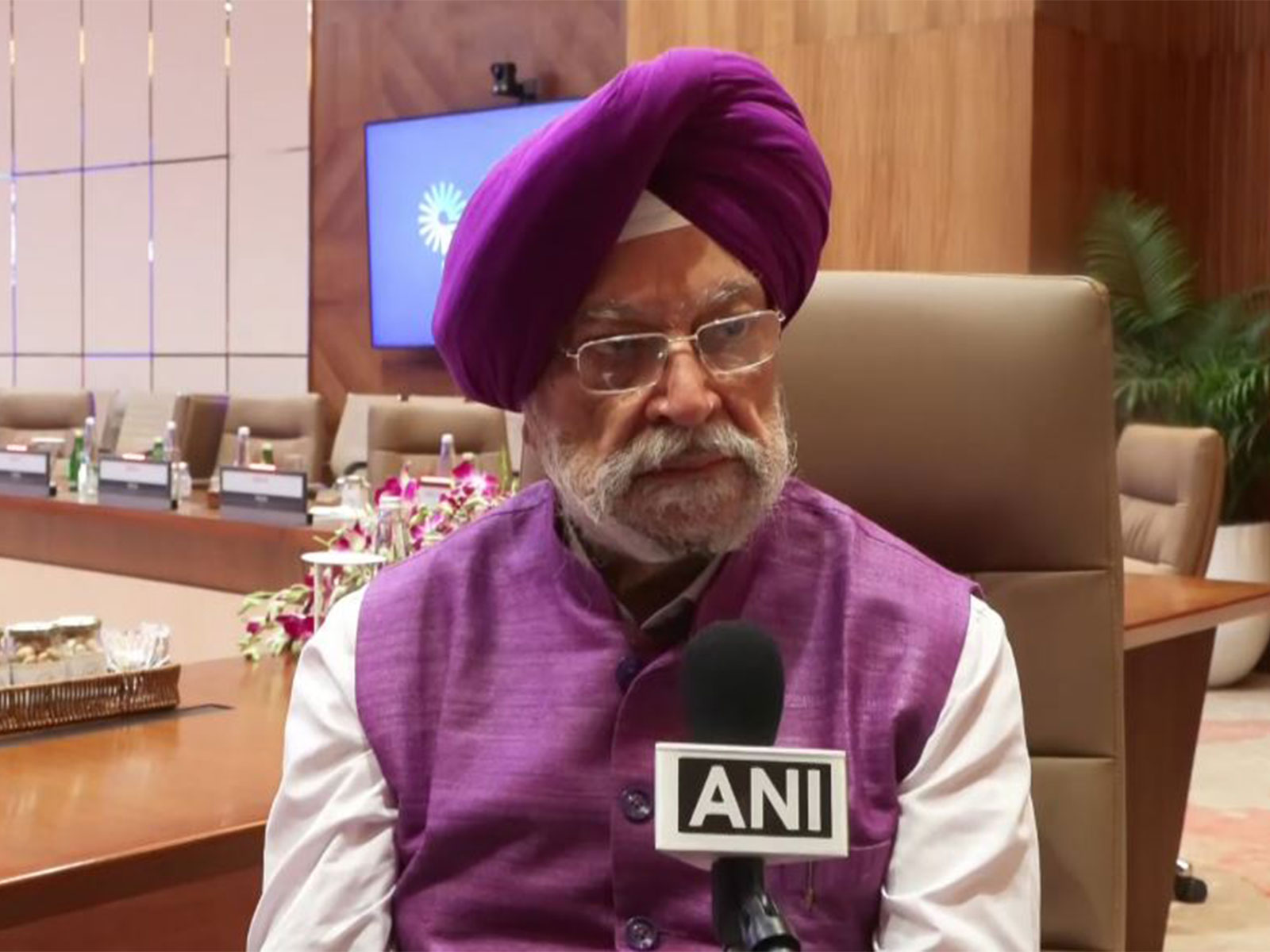 Union Minister Hardeep Singh Puri. (Photo: ANI)