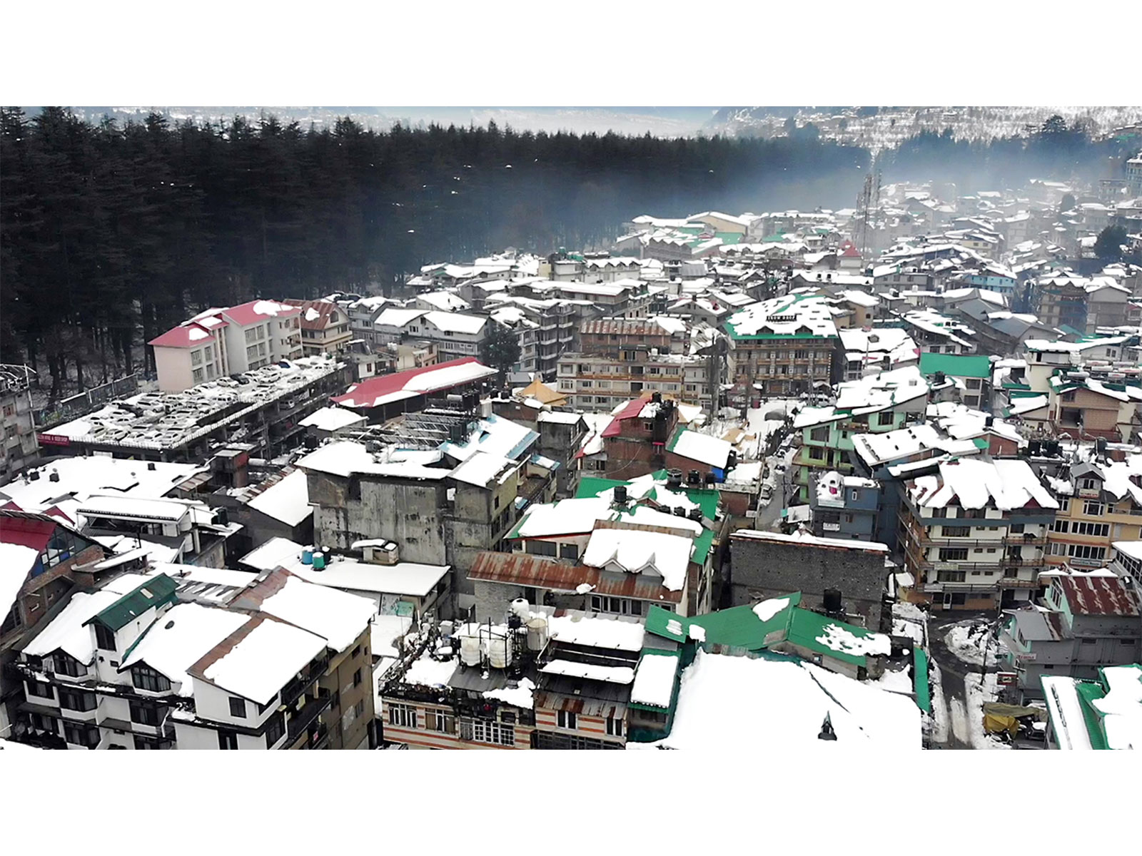 A view of a snow-covered area following heavy snowfall in Manali (Photo/ANI) A view of a snow-covered area following heavy snowfall in Manali (Photo/ANI)