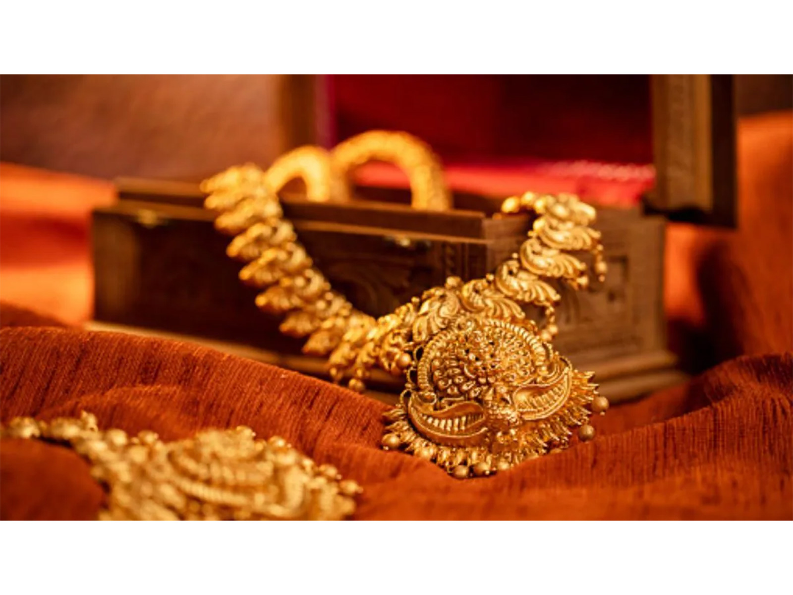 How a Gold Loan Can Help with Wedding Expenses