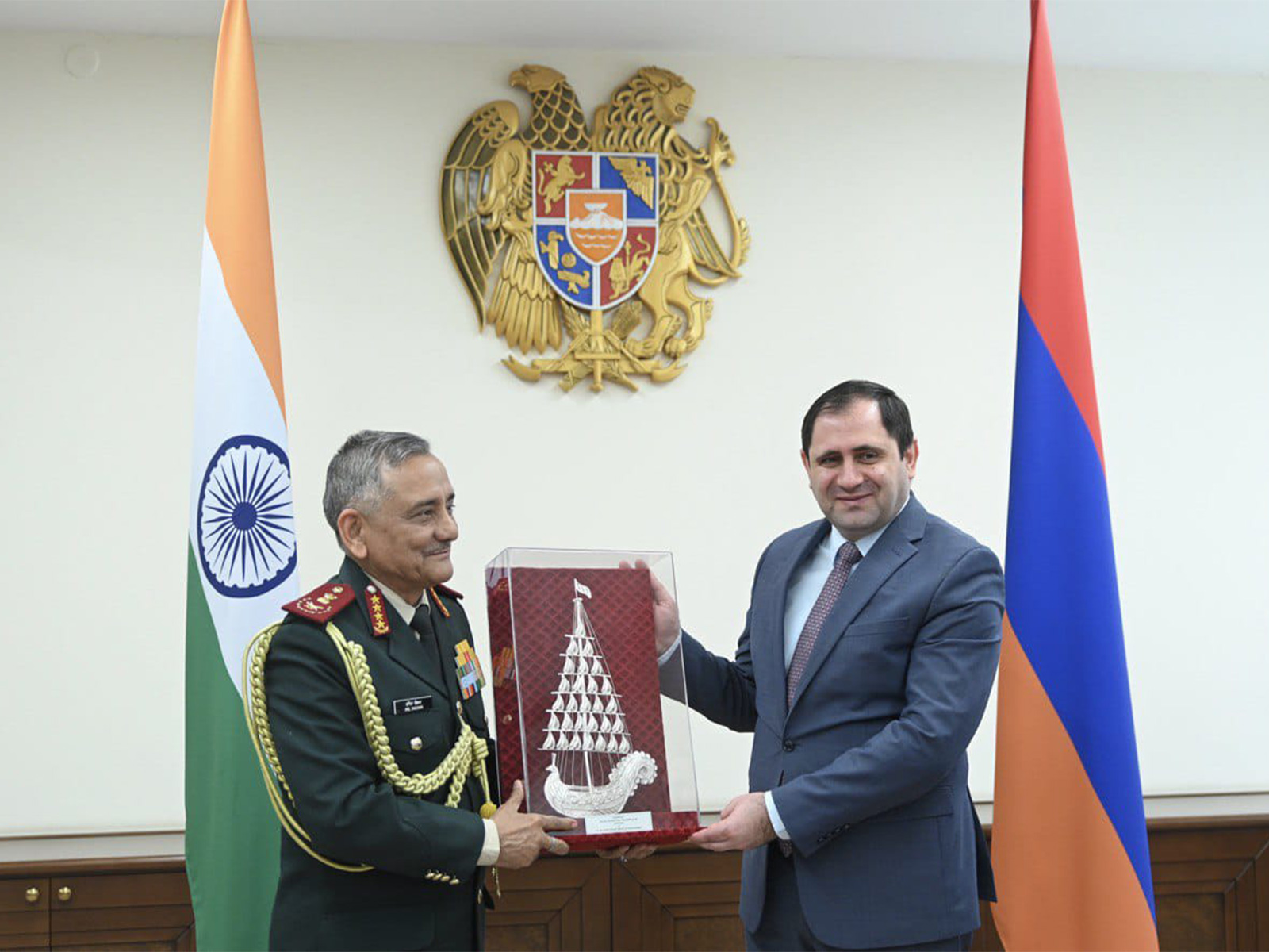 CDS General Anil Chauhan calls on Armenian Defence Minister Suren Papkyan (Photto/ X@HQ_IDS) CDS General Anil Chauhan calls on Armenian Defence Minister Suren Papkyan (Photto/ X@HQ_IDS)
