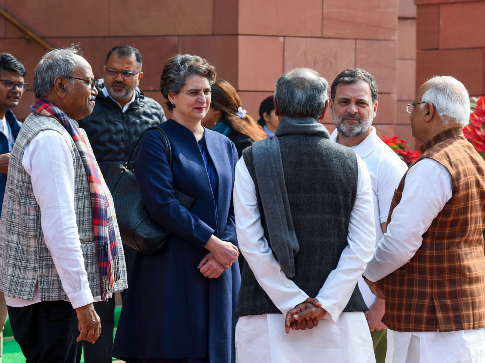 Congress MPs Rahul Gandhi and Priyanka Gandhi Vadra with party leaders outside the Parliament (Photo/ANI)