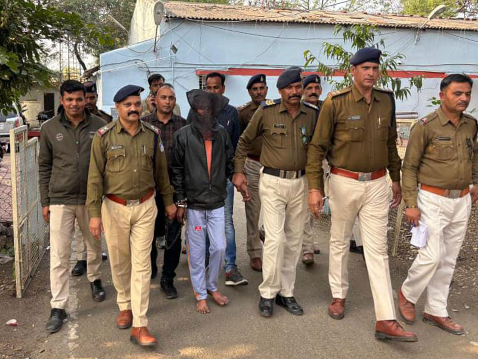 Accused in police custody (Photo / Bhopal police) Accused in police custody (Photo / Bhopal police)