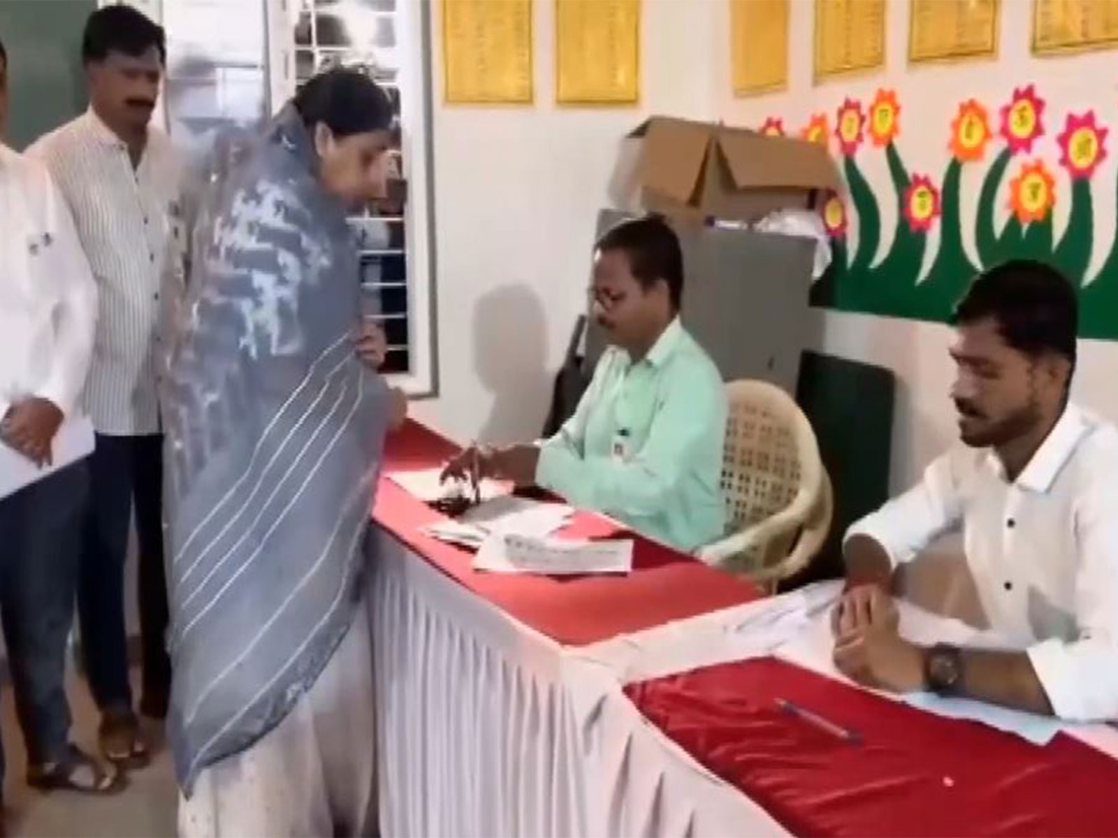 Maharashtra Deputy Chief Minister Sunetra Pawar (Photo/ANI) Maharashtra Deputy Chief Minister Sunetra Pawar (Photo/ANI)