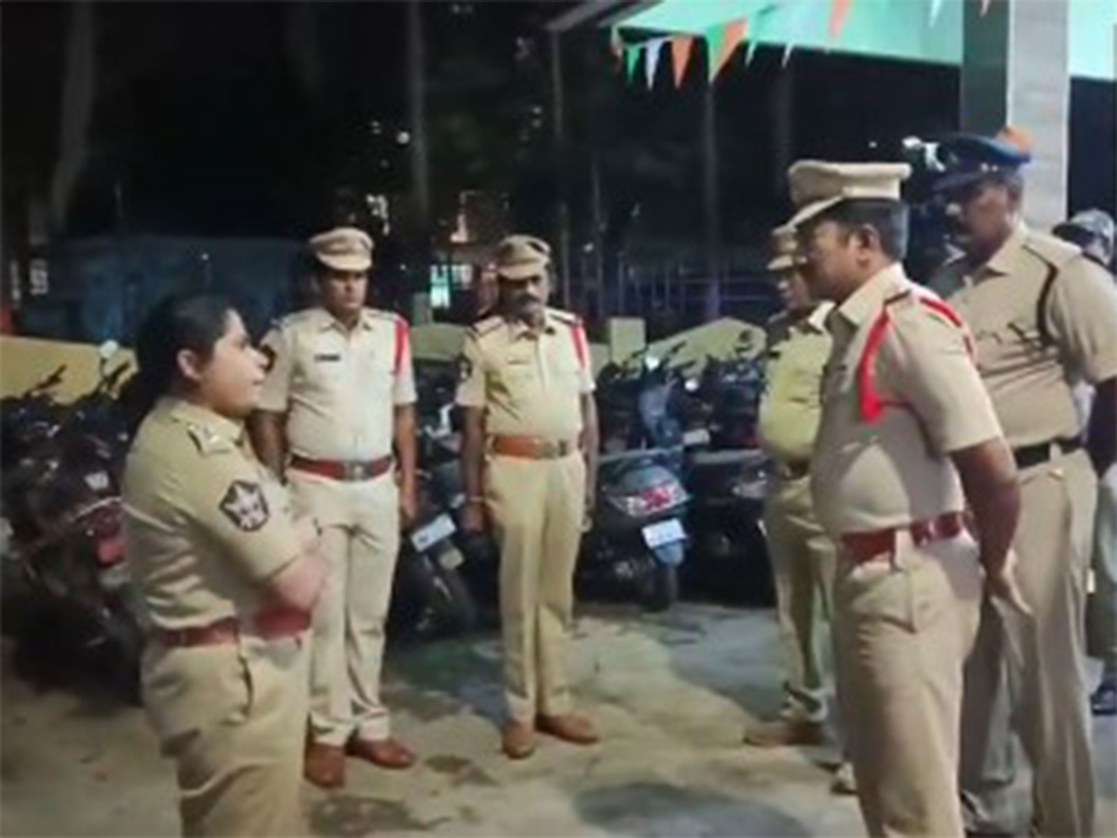 ASP Deeksha conducts surprise inspection of Balaji Nagar police station in Nellore. (Photo/ANI)