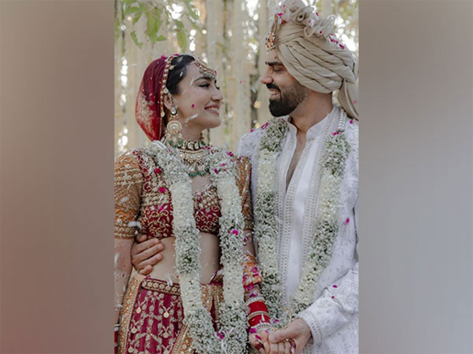 Surbhi Jyoti, Sumit Suri (Image source: Instagram/ @surbhijyoti) Surbhi Jyoti, Sumit Suri (Image source: Instagram/ @surbhijyoti)