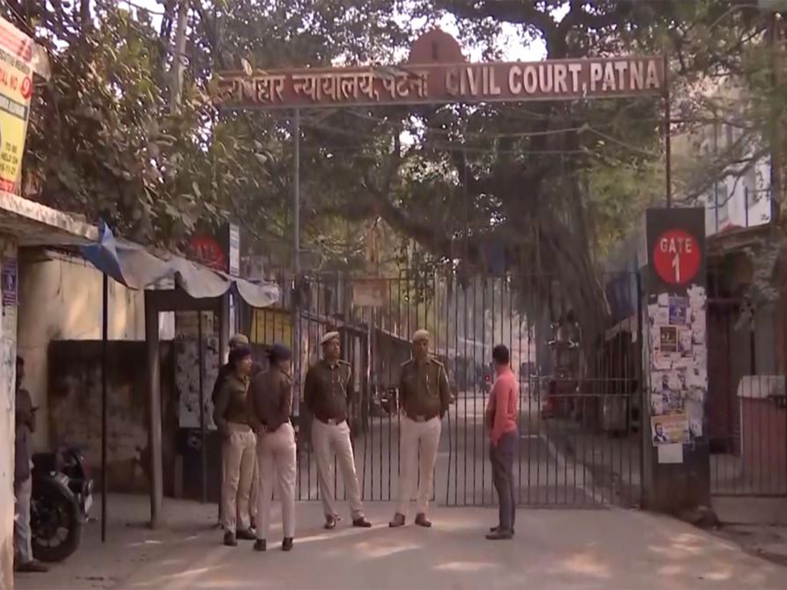 Visuals from outside Patna Civil Court (Photo/ANI) Visuals from outside Patna Civil Court (Photo/ANI)