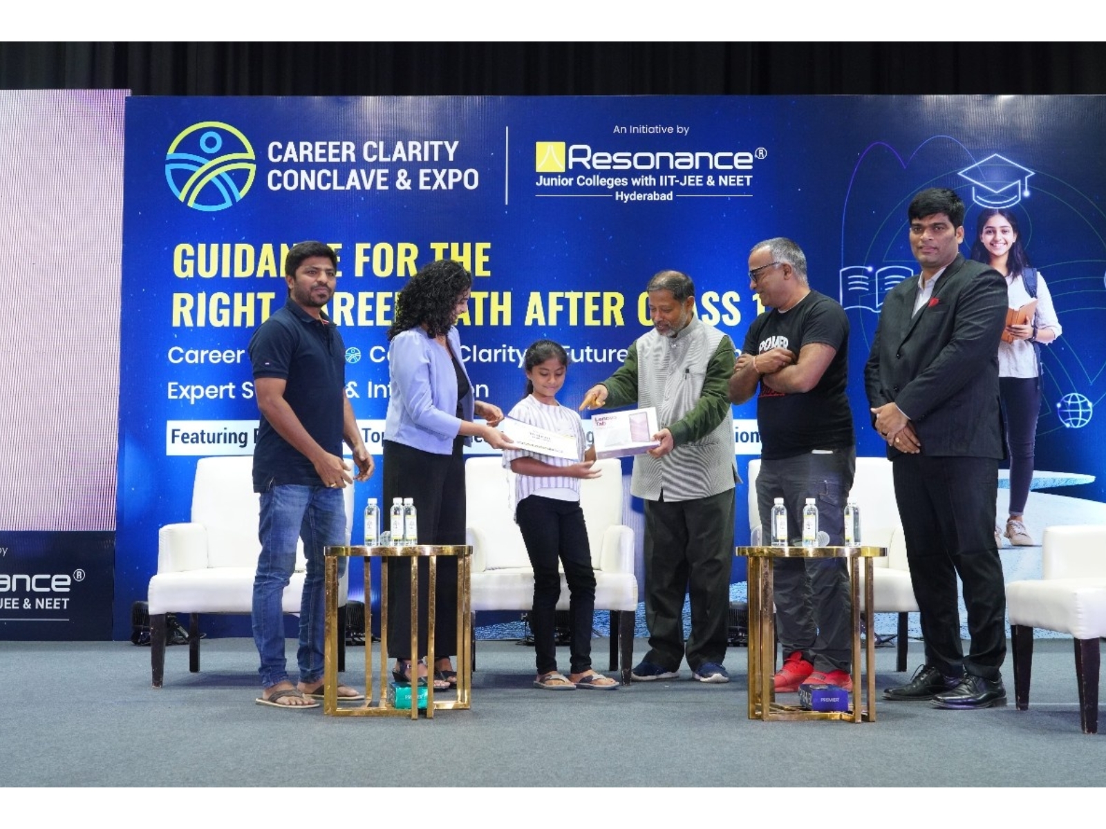 Top 100 Achievers Awarded Tablets by Resonance