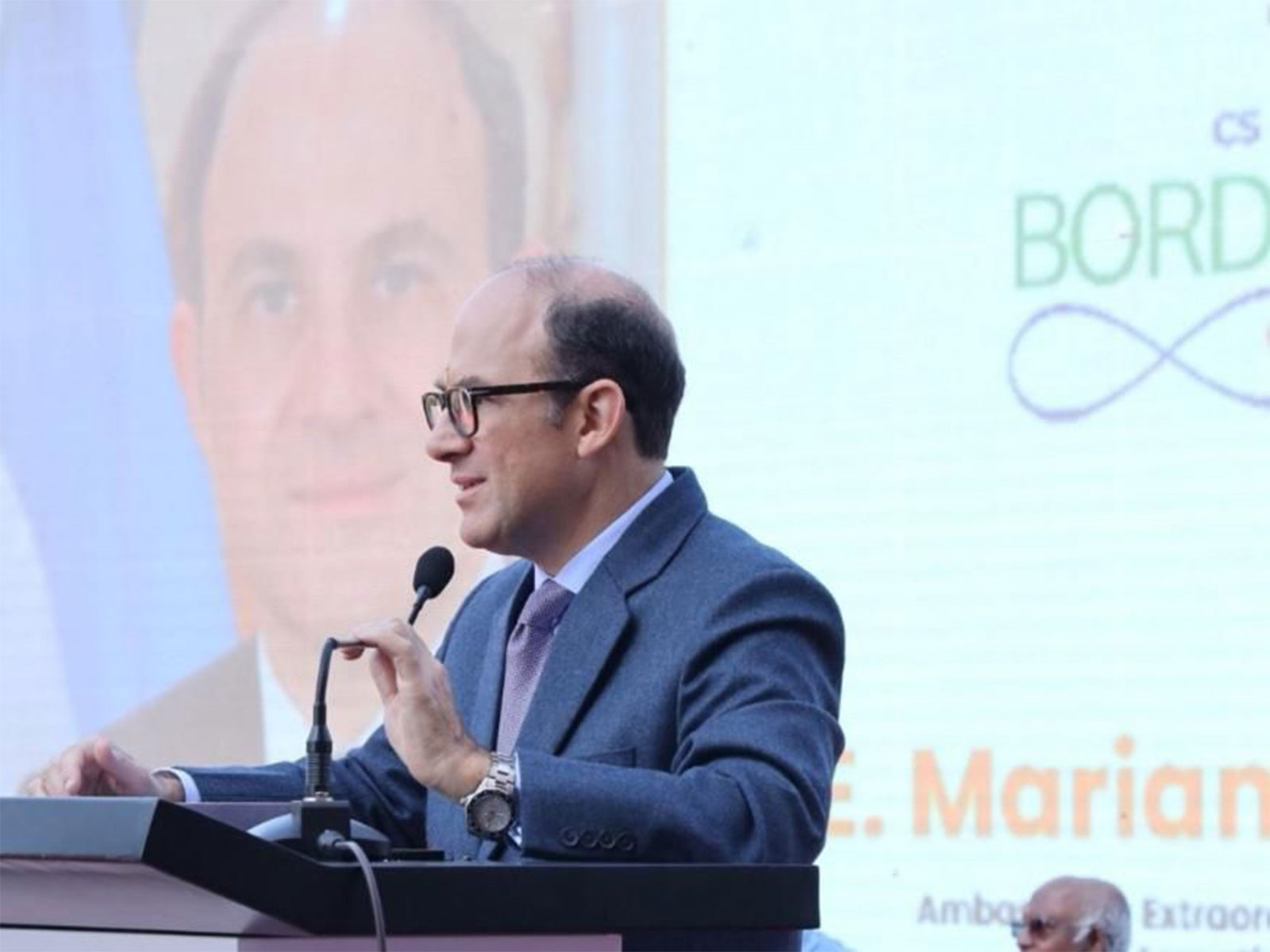 Argentine Ambassador Mariano Caucino speaks at the CS India’s Borderless Bharat Conclave at the IIMT Group of Colleges campus in Noida. (Image Source: Embassy of Argentina) 