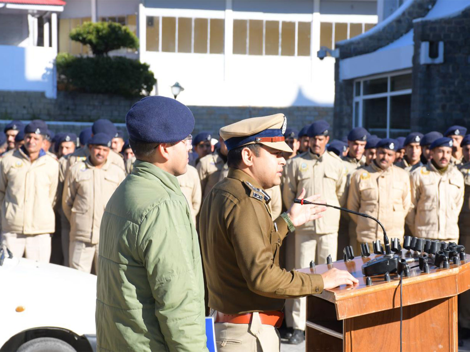 Shimla police review a comprehensive security plan to ensure the smooth conduct of session. (Photo/ShimlaPolice)