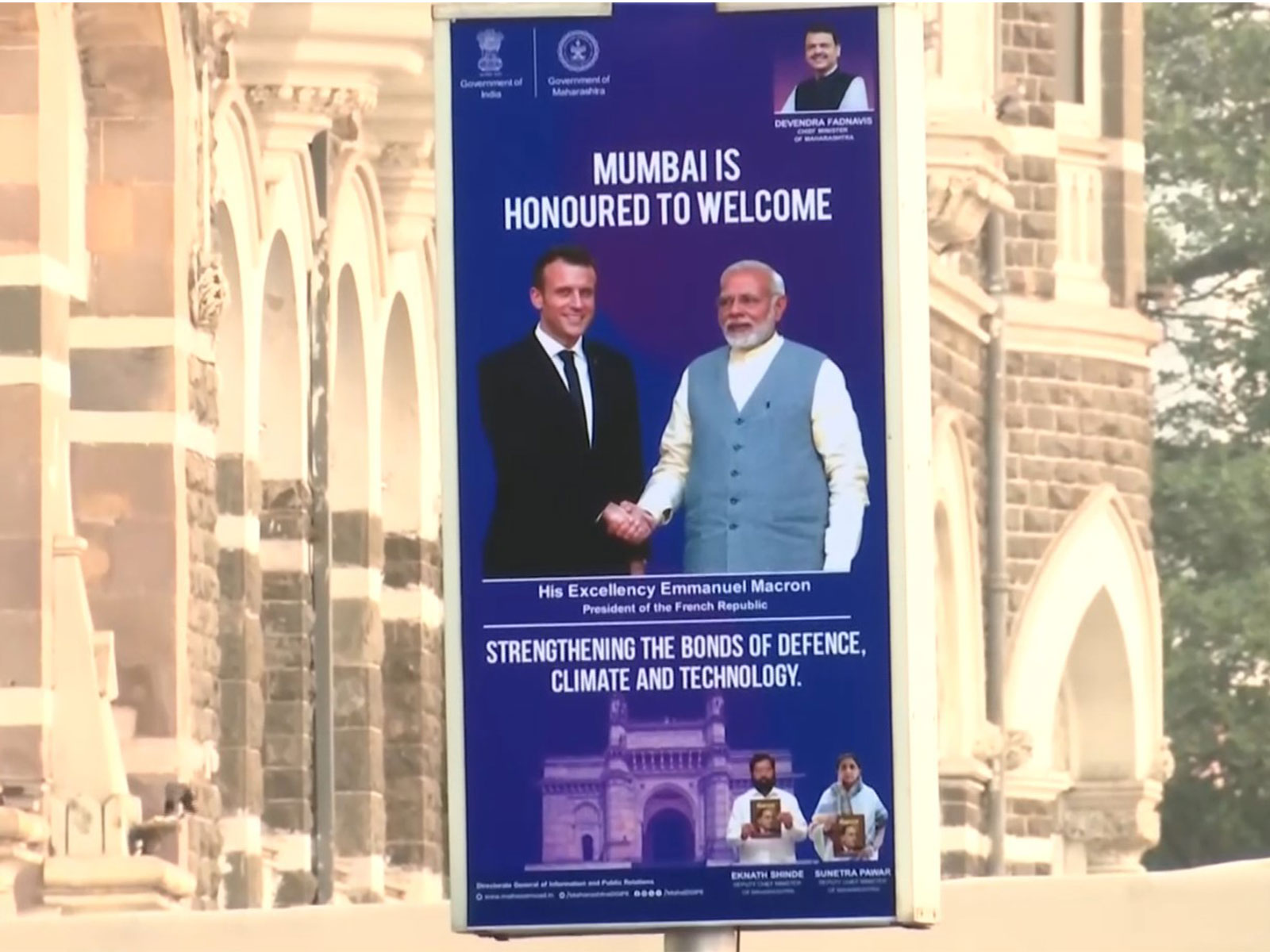 Posters welcoming French President Emmanuel Macron put up across Mumbai (Photo/ANI) Posters welcoming French President Emmanuel Macron put up across Mumbai (Photo/ANI)