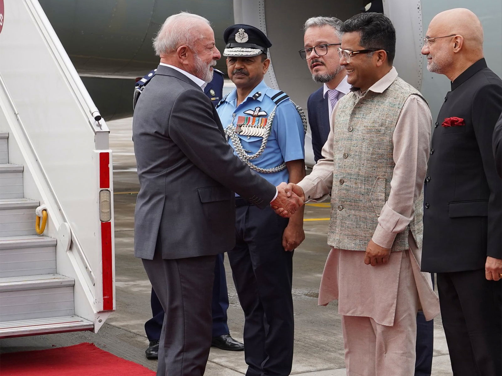 Brazilian President Lula arrives in India on state visit (Photo/X@MEAIndia) Brazilian President Lula arrives in India on state visit (Photo/X@MEAIndia)