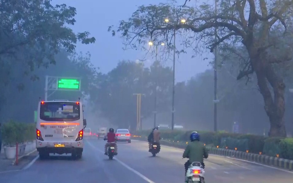 Rain lashes parts of National Capital on Wednesday (Photo/ANI)