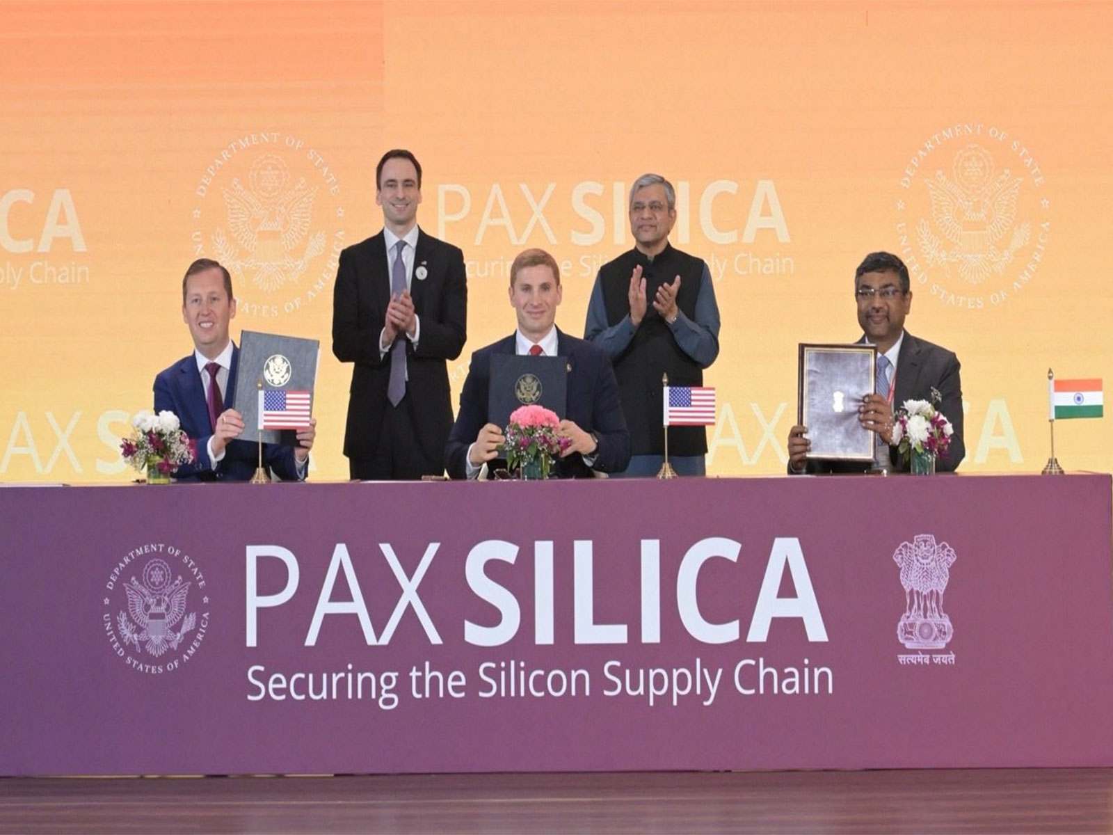 US and India representatives at the signing of the Pax Silica agreement (Photo/Reuters) US and India representatives at the signing of the Pax Silica agreement (Photo/Reuters)