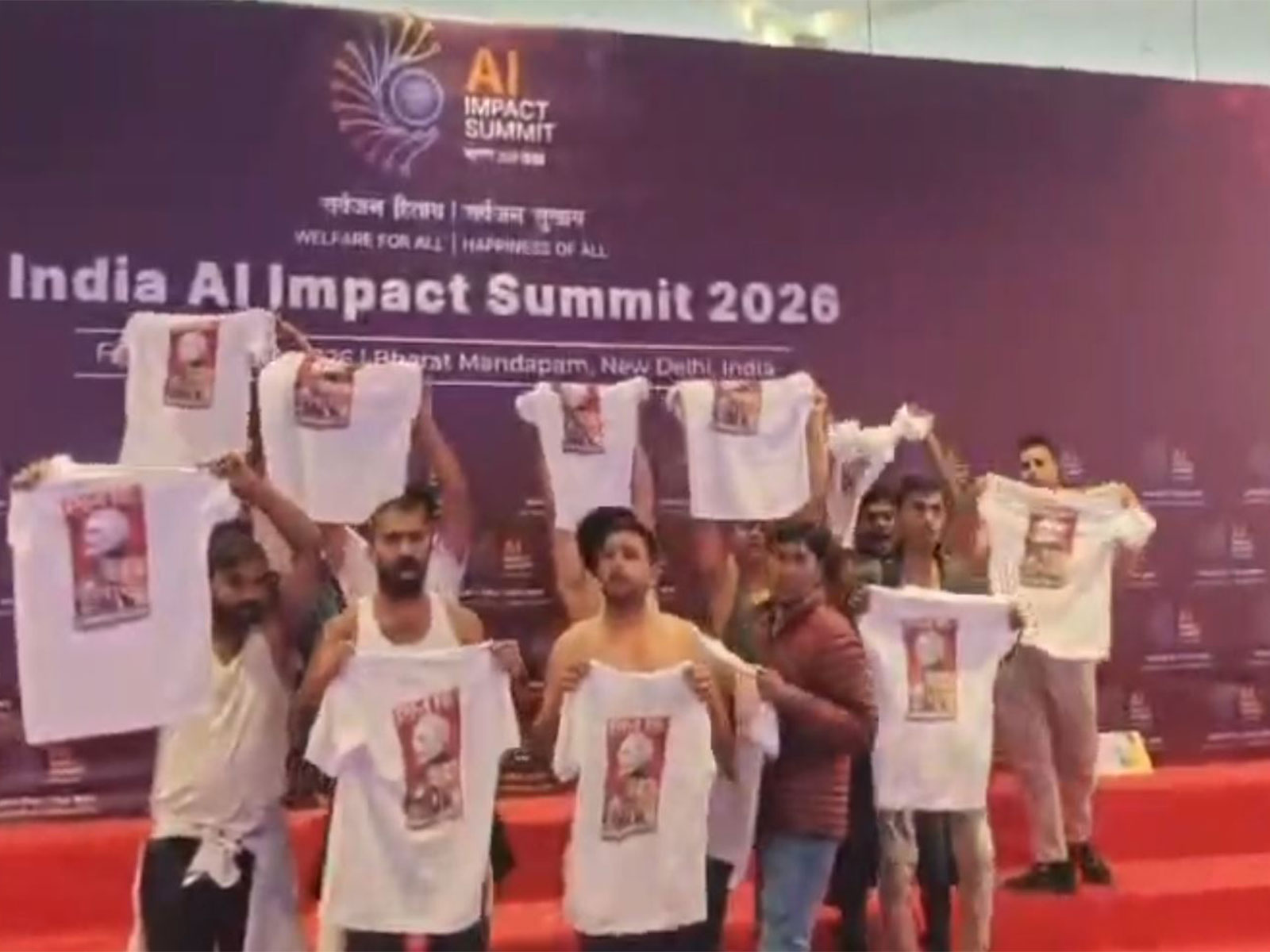 Indian Youth Congress stage protest (Photo: IYC)