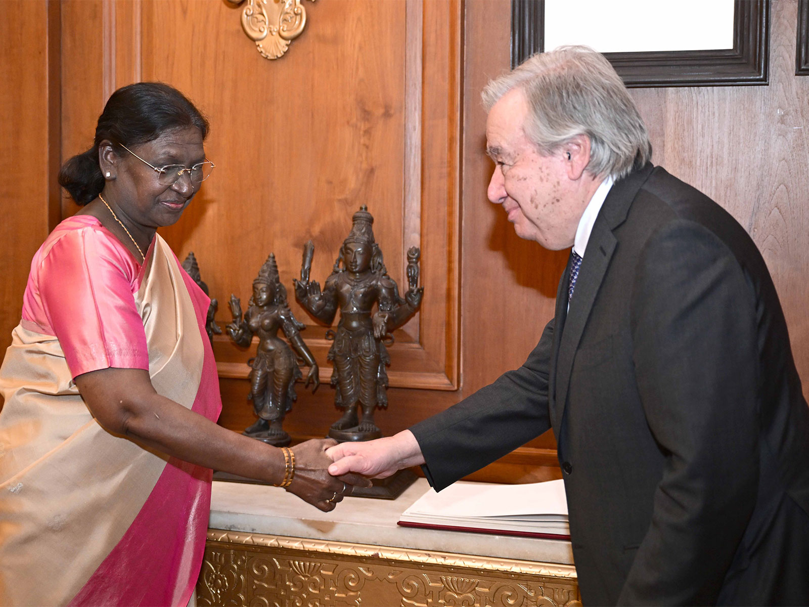 President Droupadi Murmu with António Guterres, Secretary General of the United Nations (Photo/X@rashtrapatibhvn)