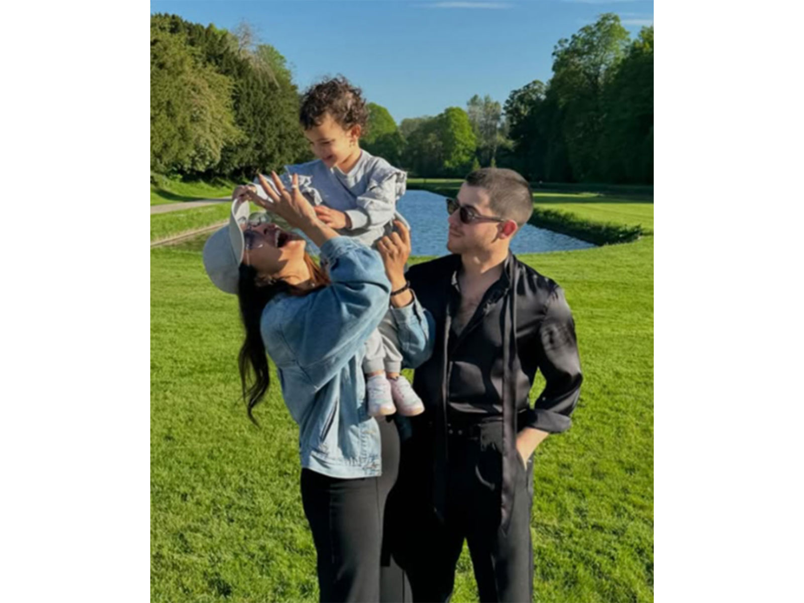 Priyanka Chopra, Malti Marie, Nick Jonas (Photo/Instagram/@priyankachopra)