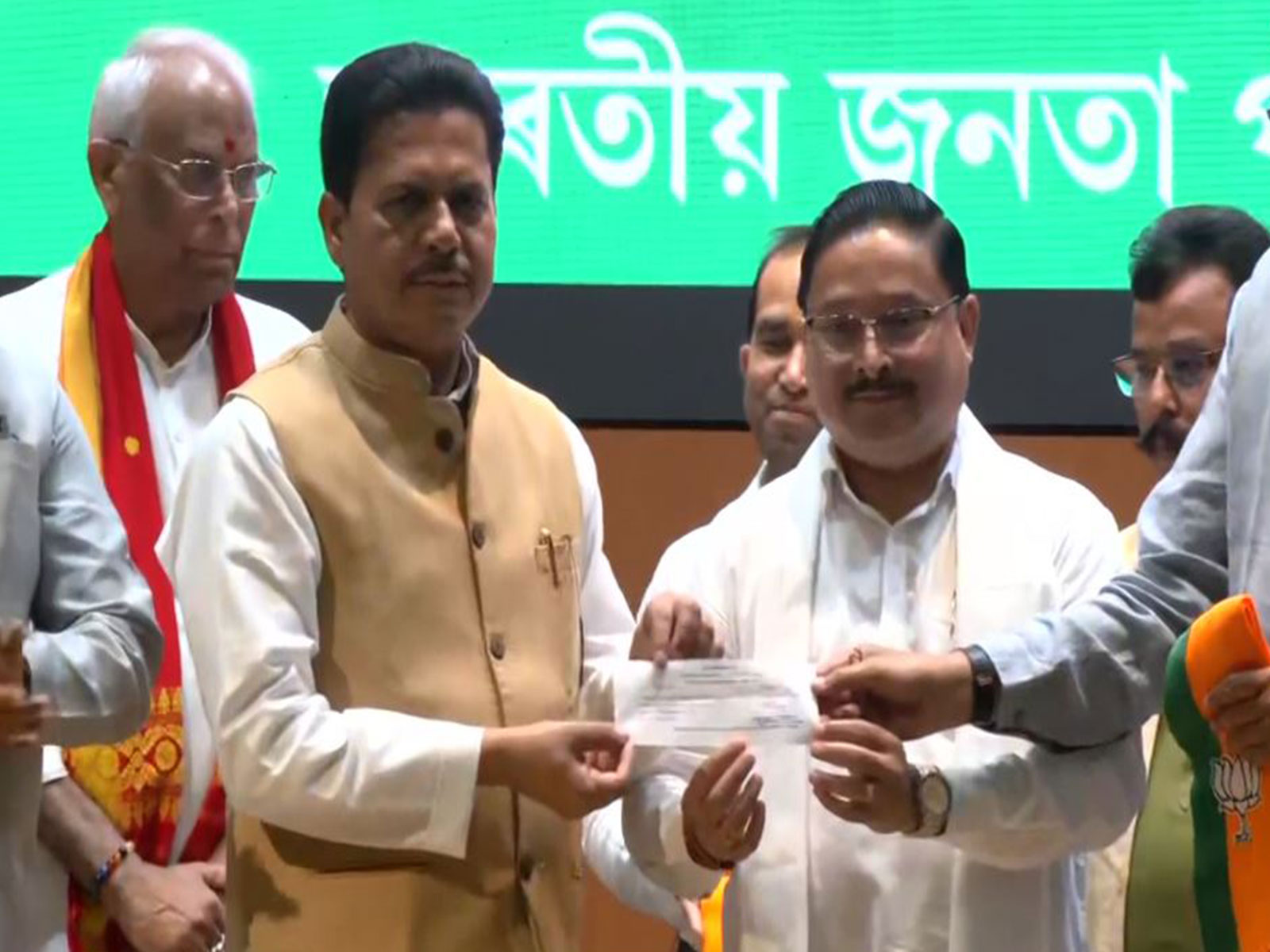 Former Assam Congress chief Bhupen Kumar Borah joining BJP (Photo/ANI) Former Assam Congress chief Bhupen Kumar Borah joining BJP (Photo/ANI)