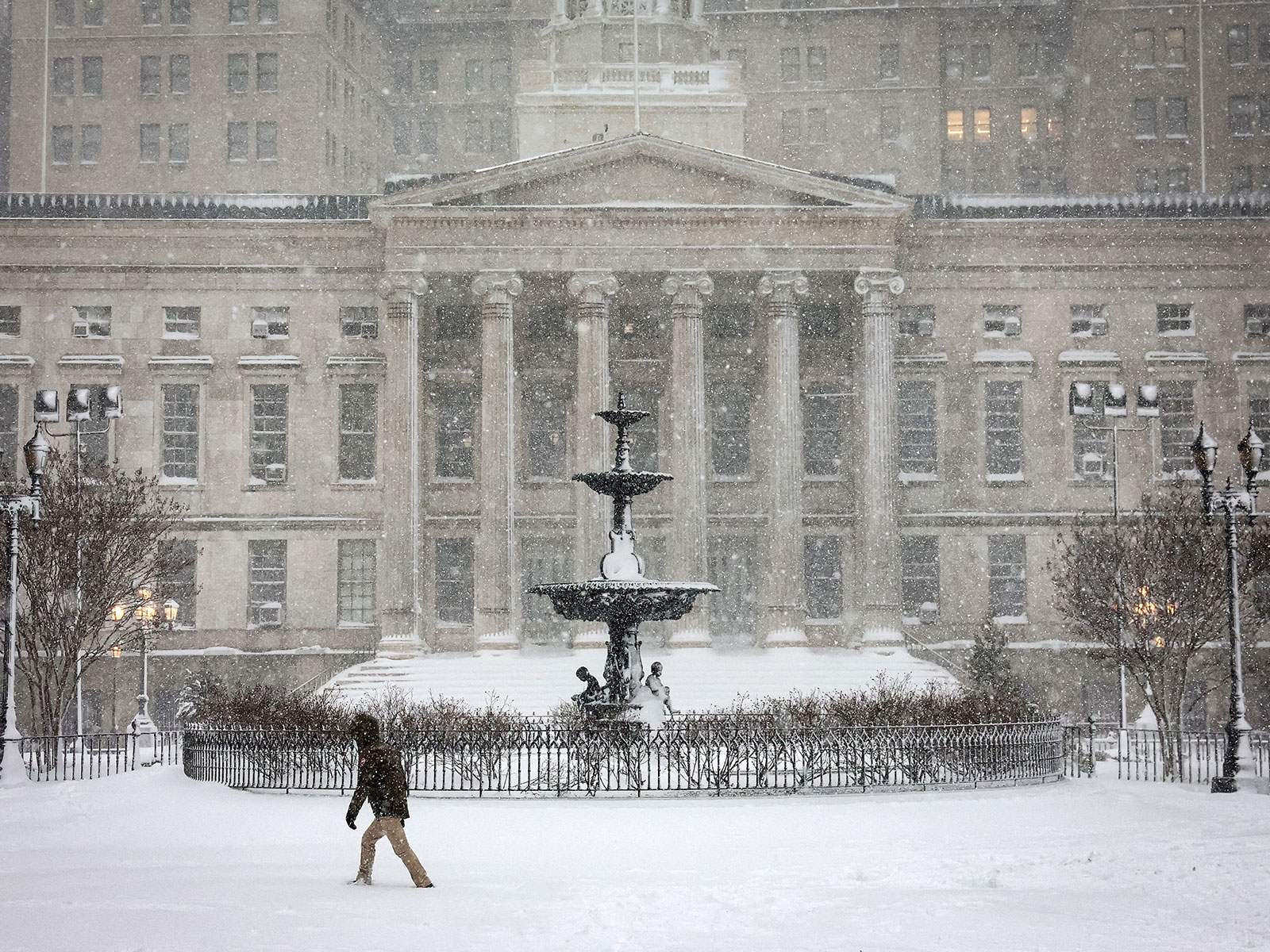 Snowfall in New York (Photo/Reuters) Snowfall in New York (Photo/Reuters)