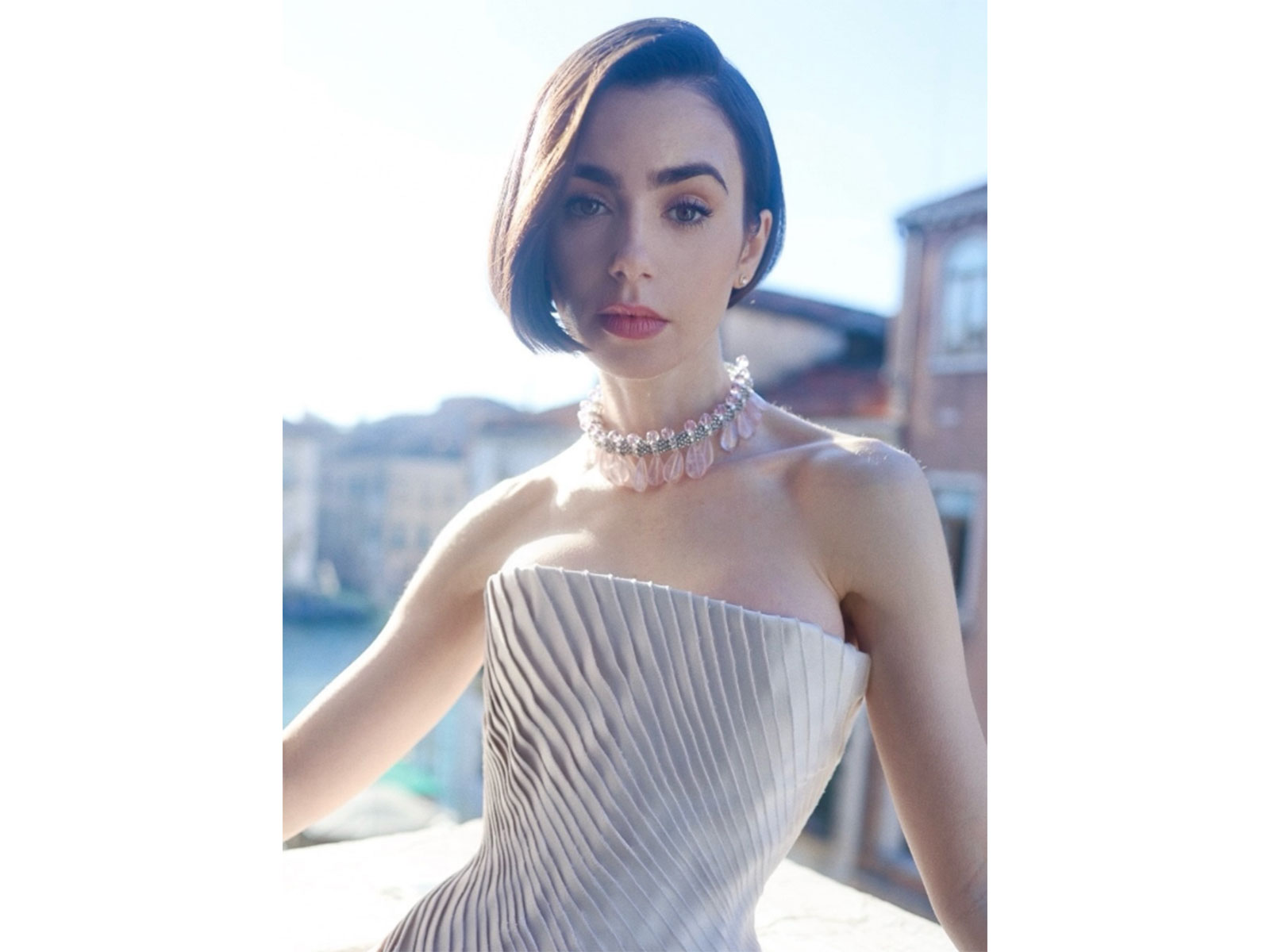 Lily Collins (Photo/instagram/@lilyjcollins) Lily Collins (Photo/instagram/@lilyjcollins)