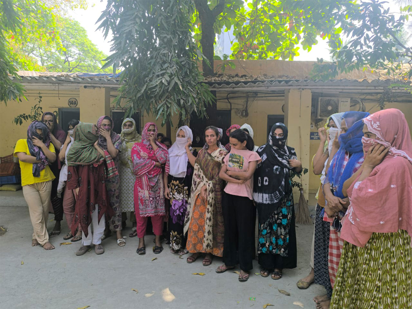 Versova Police arrests 25 Bangladeshi citizens living illegally in Mumbai (Photo/Mumbai Police)