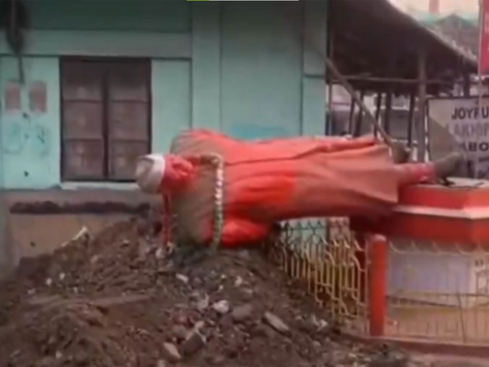 India’s first Prime Minister, Jawaharlal Nehru's statue vandalised in Assam's Cachar (Photo/X@INCAssam) India’s first Prime Minister, Jawaharlal Nehru's statue vandalised in Assam's Cachar (Photo/X@INCAssam)