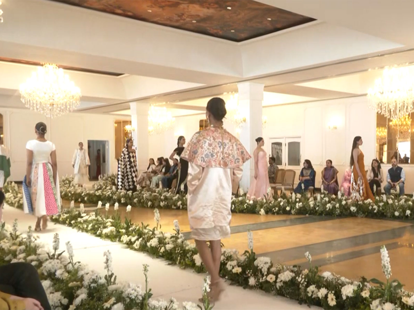 Fashion show in Jammu and Kashmir (Photo/ANI) Fashion show in Jammu and Kashmir (Photo/ANI)