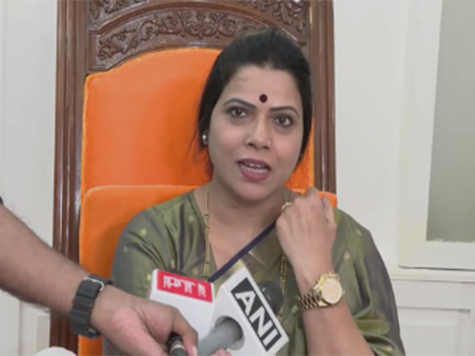 Mumbai Mayor Ritu Tawde (photo/ANI) Mumbai Mayor Ritu Tawde (photo/ANI)