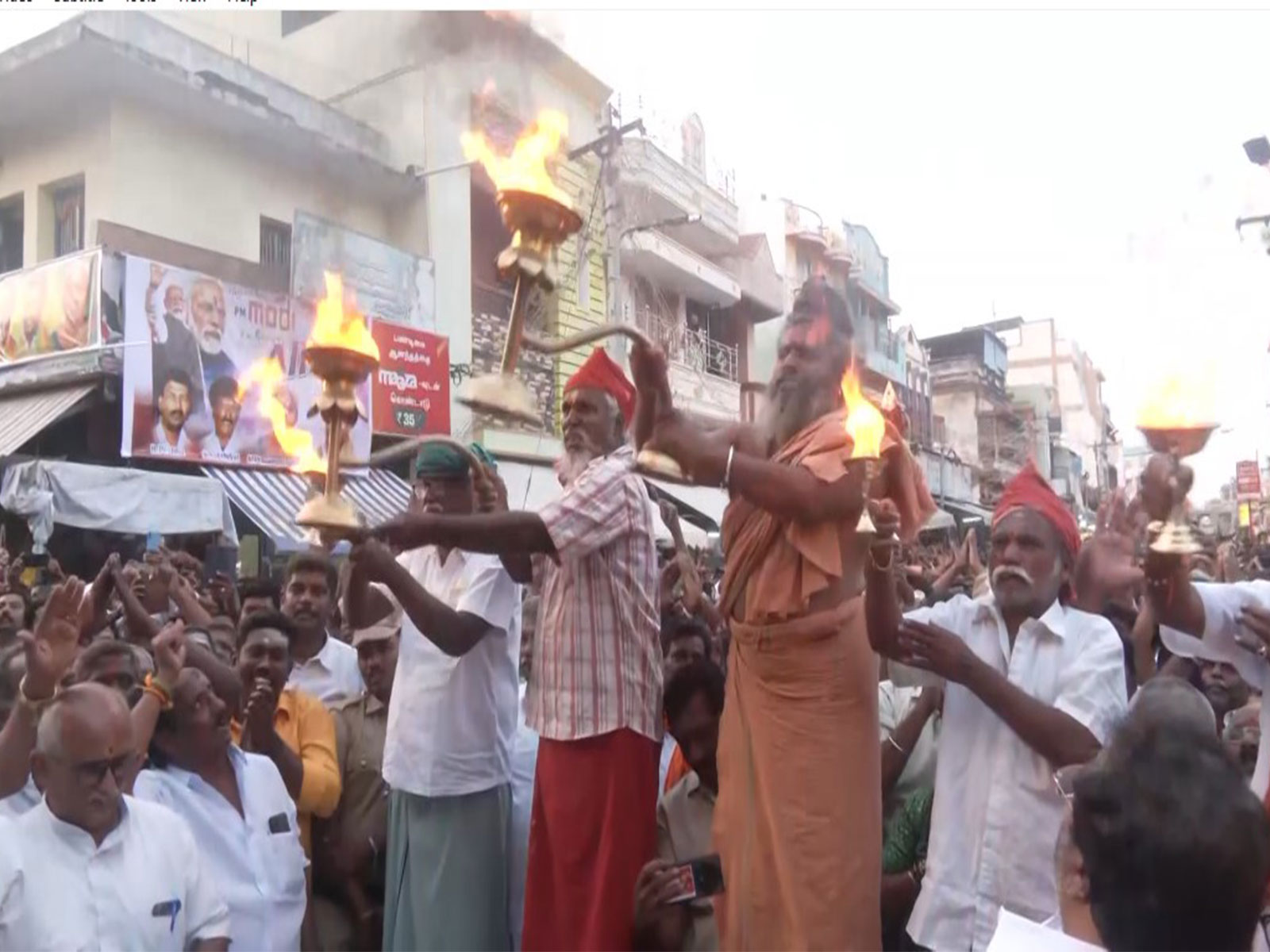 Tamil Nadu BJP President Nainar Nagendran performed the Girivalam around Thirupparankundram Hill (Photo/ANI)