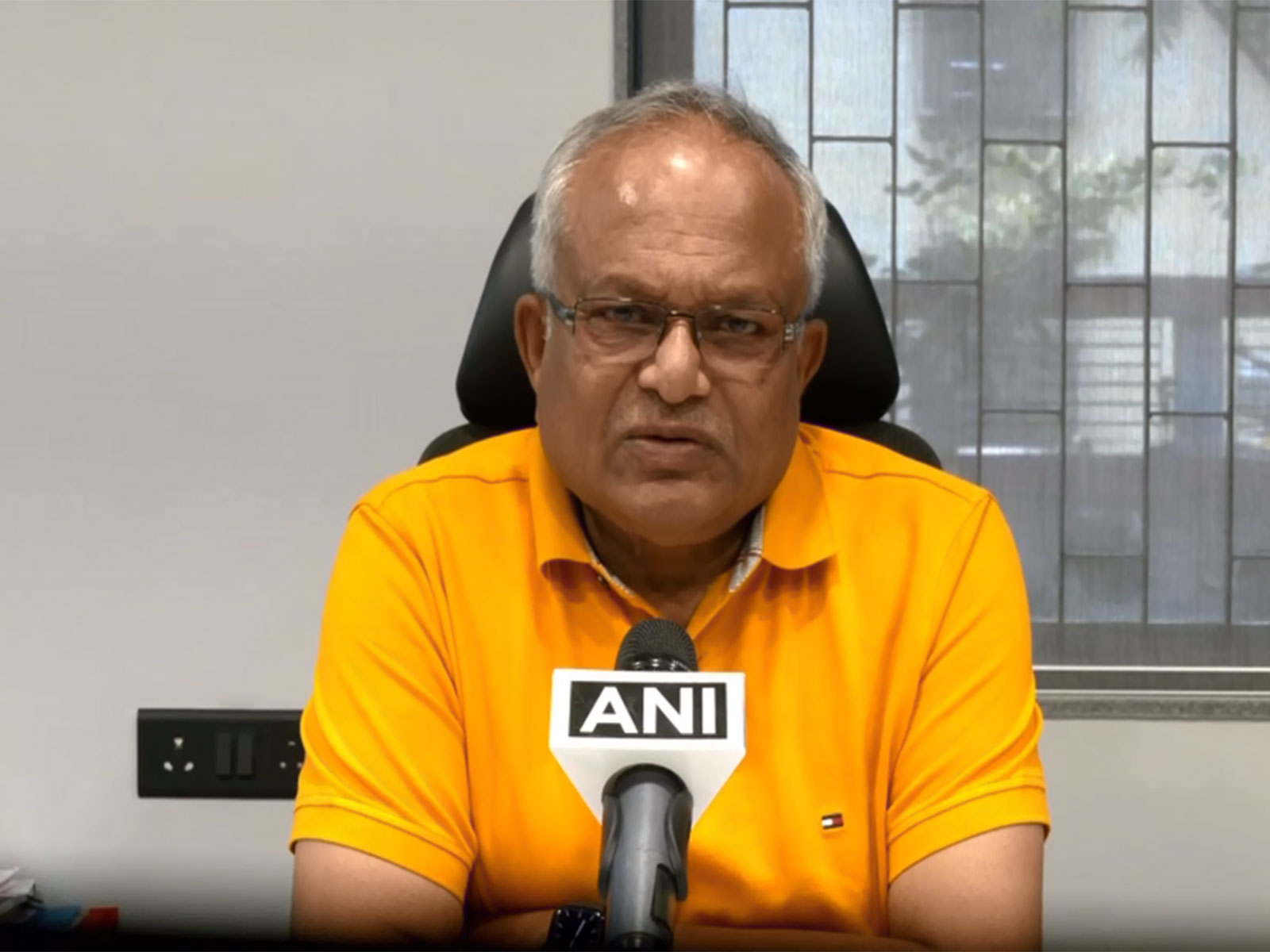 Dinesh Navadiya, a diamond trader (photo/ANI) Dinesh Navadiya, a diamond trader (photo/ANI)