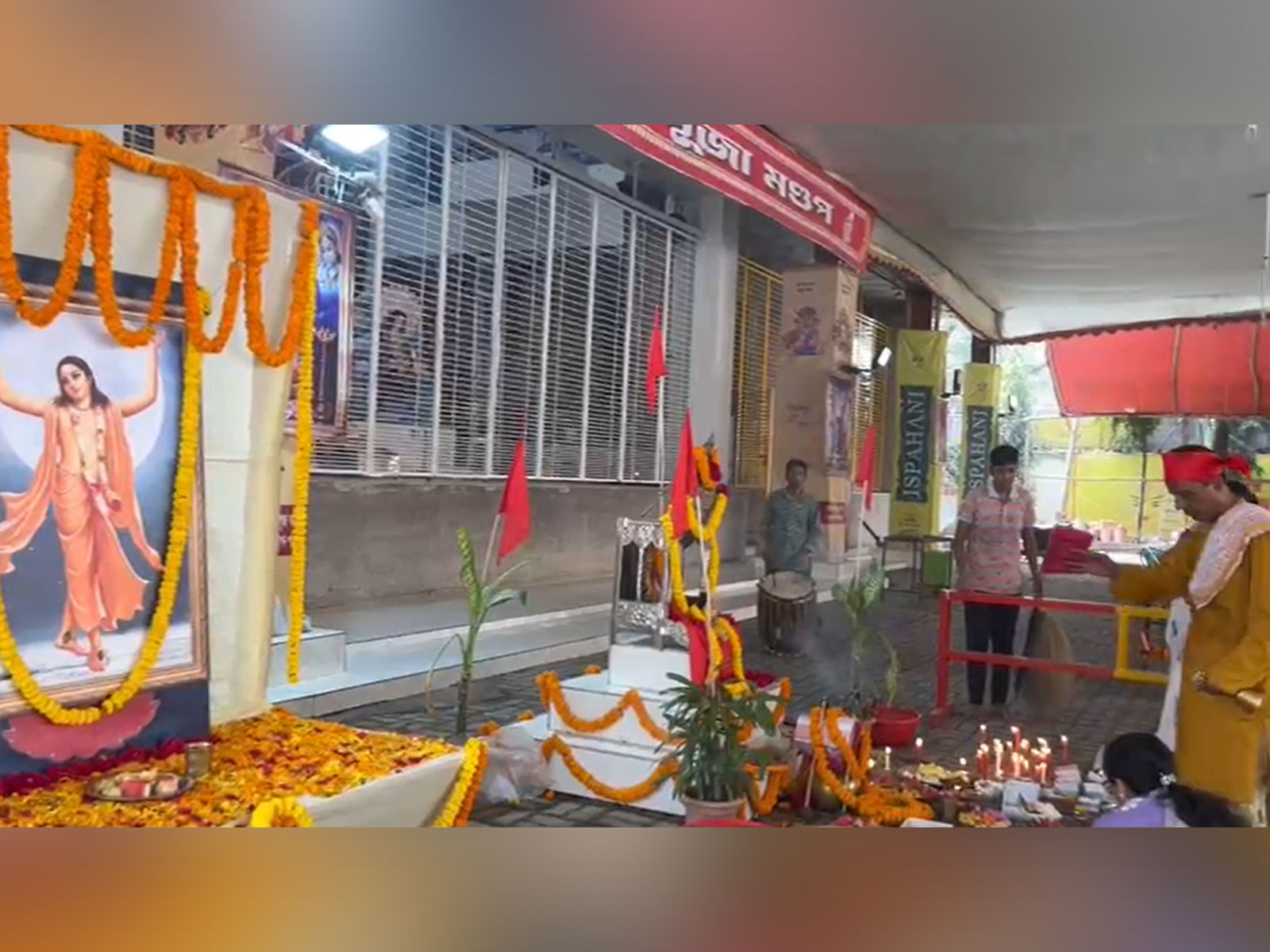 Holi celebration at Dhakeshwari National Temple Dhaka (Photo/ANI) Holi celebration at Dhakeshwari National Temple Dhaka (Photo/ANI)