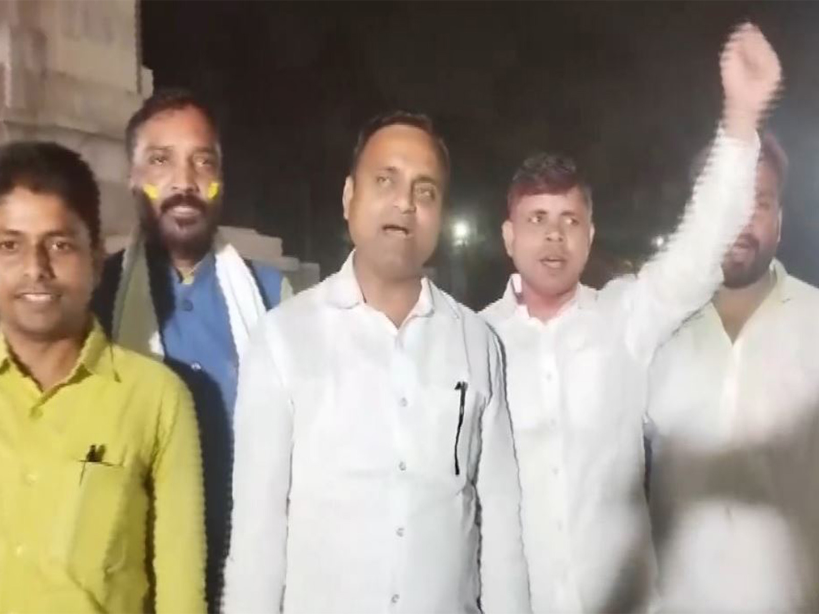 JD(U) youth party workers gather outside Bihar CM Nitish Kumar's residence (Photo/ANI) JD(U) youth party workers gather outside Bihar CM Nitish Kumar's residence (Photo/ANI)