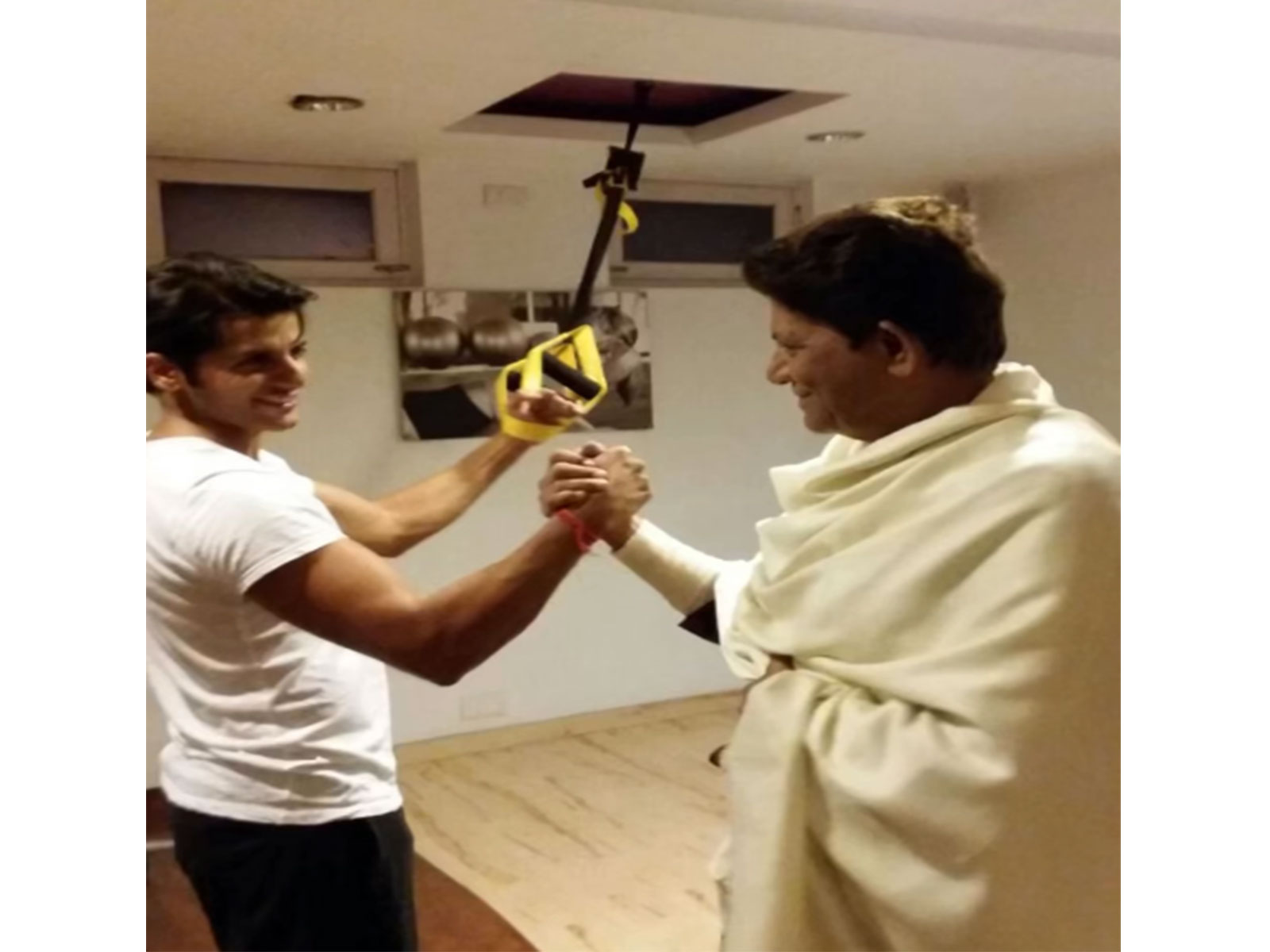 Karanvir's father Mahendra Bohra died (Image source: Karanvir's instagram) Karanvir's father Mahendra Bohra died (Image source: Karanvir's instagram)