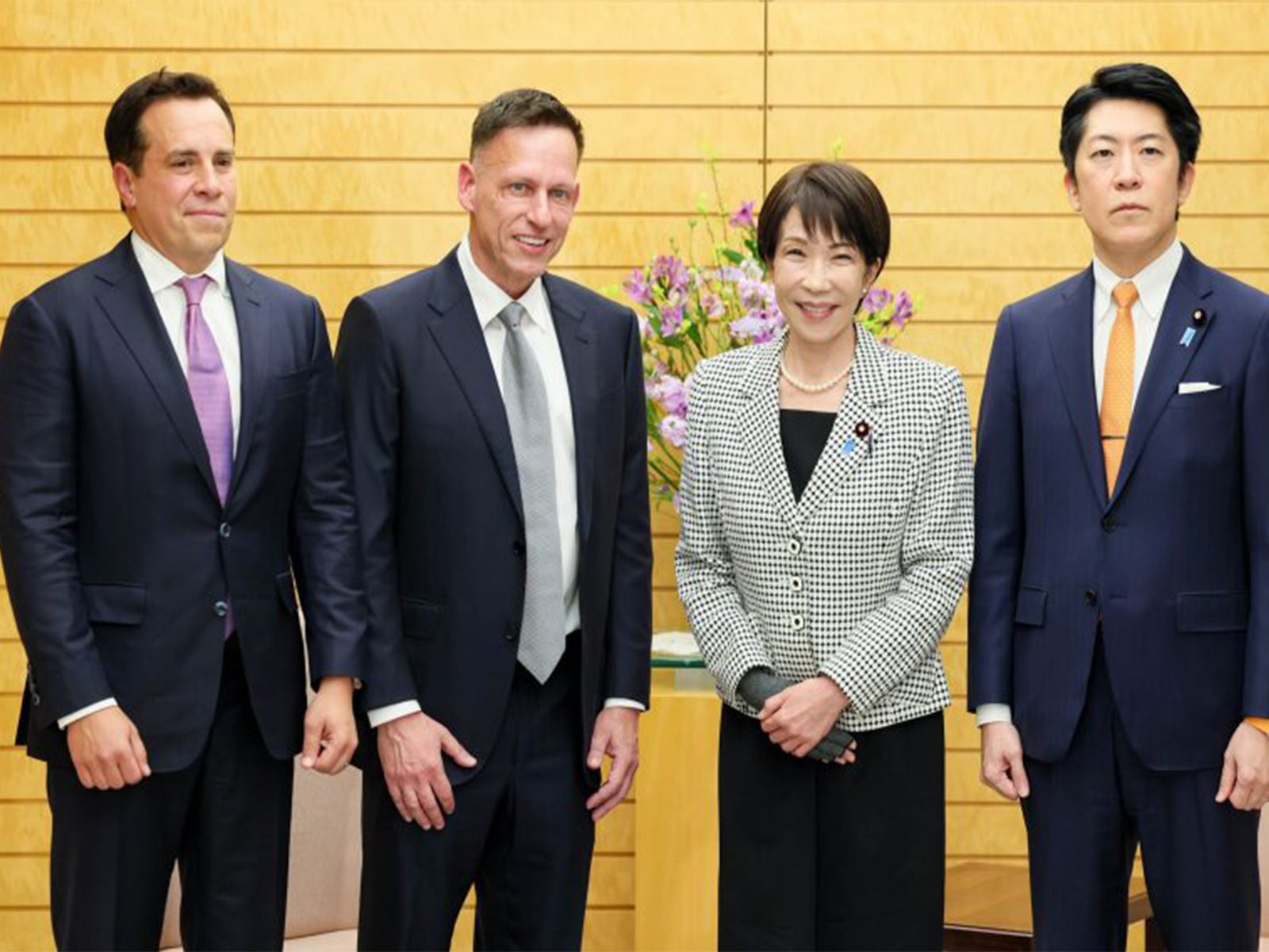 Japan PM Takaichi holds talks with Palantir’s Peter Thiel (Photo- X@